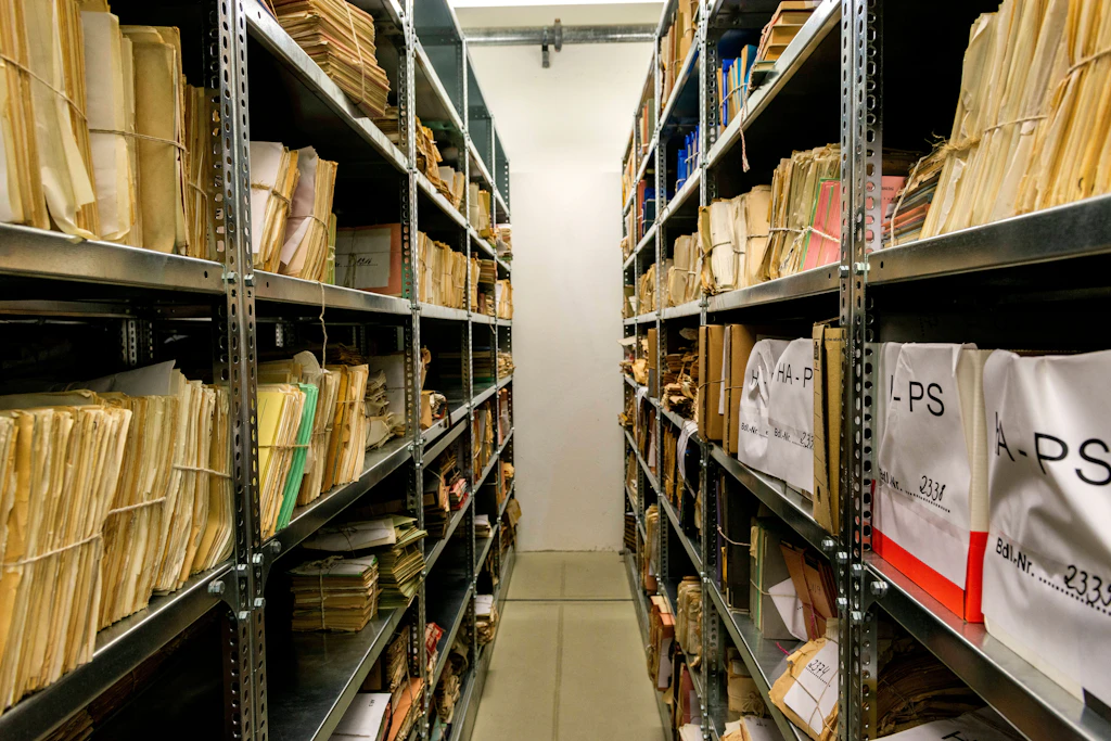 Kein Platz mehr für Stasi-Akten: Landet Mielkes Spitzel-Erbe im Müll?