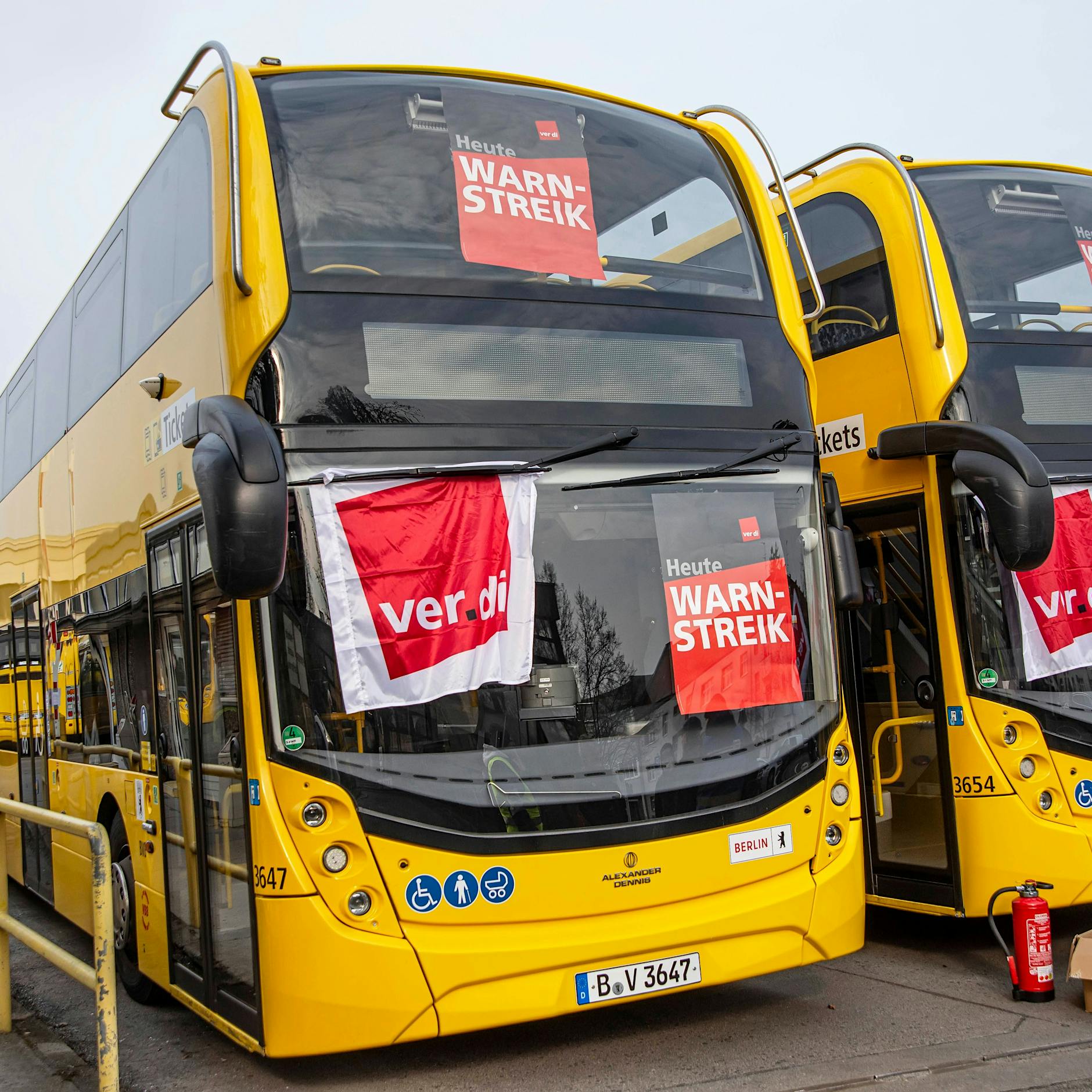 UPDATE! Neuer Streik bei der BVG: Verdi legt wieder alles lahm! +++ So reagiert die BVG