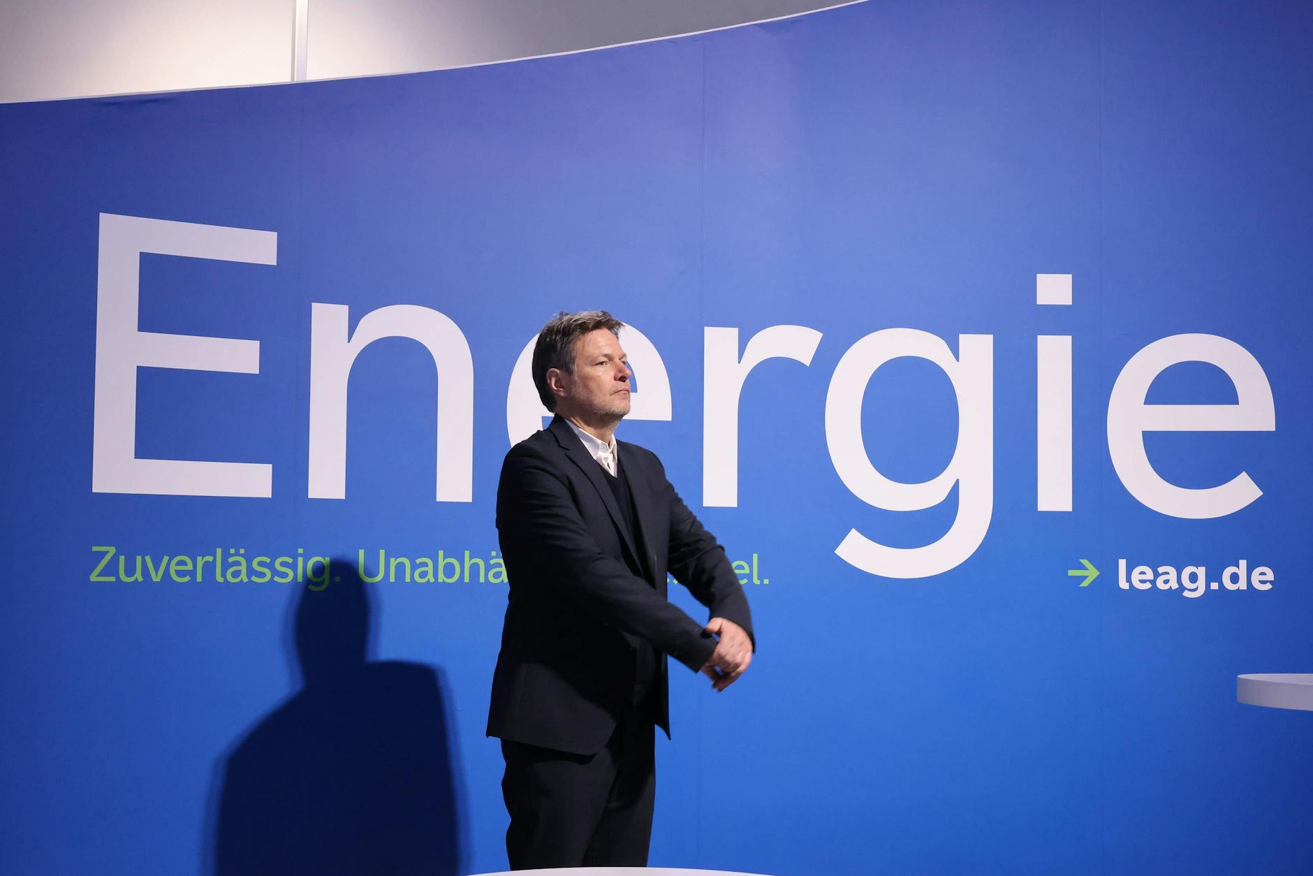 Die Arbeit des Wirtschaftsministers Robert Habeck (Grüne) wird in Deutschland sehr unterschiedlich beurteilt. Laut Nora Schmidt-Kesseler braucht es in der nächsten Regierung mehr wirtschaftliche Kompetenz.