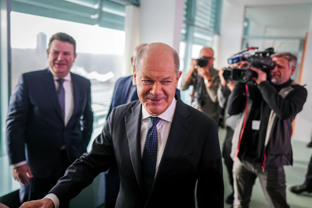 Olaf Scholz'un Joe Chialo'ya karşı “Mahkeme Jarror” sözü hakkında öfke