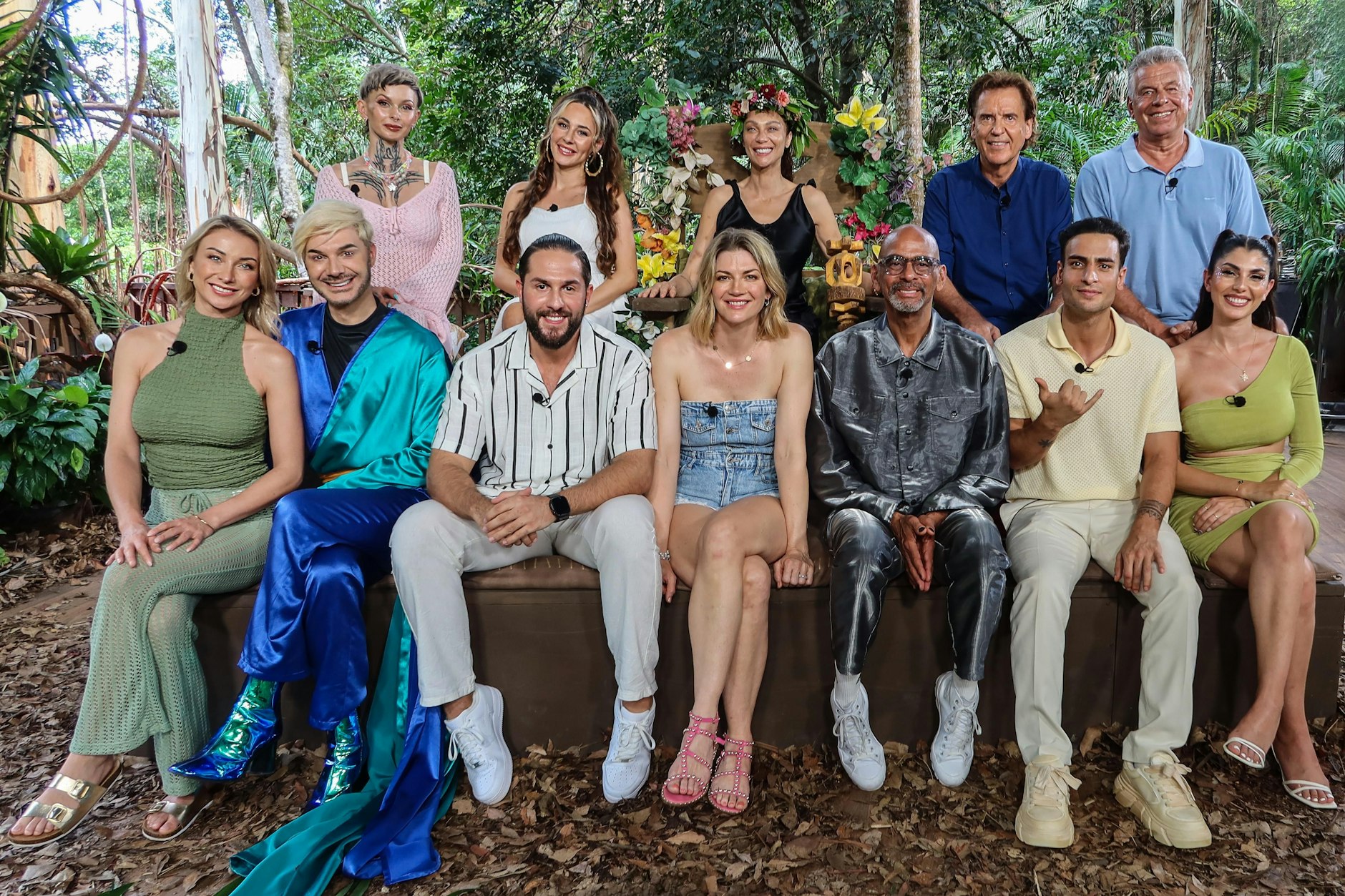 Die 12 Stars beim Wiedersehen der 18. Dschungelcamp-Staffel.