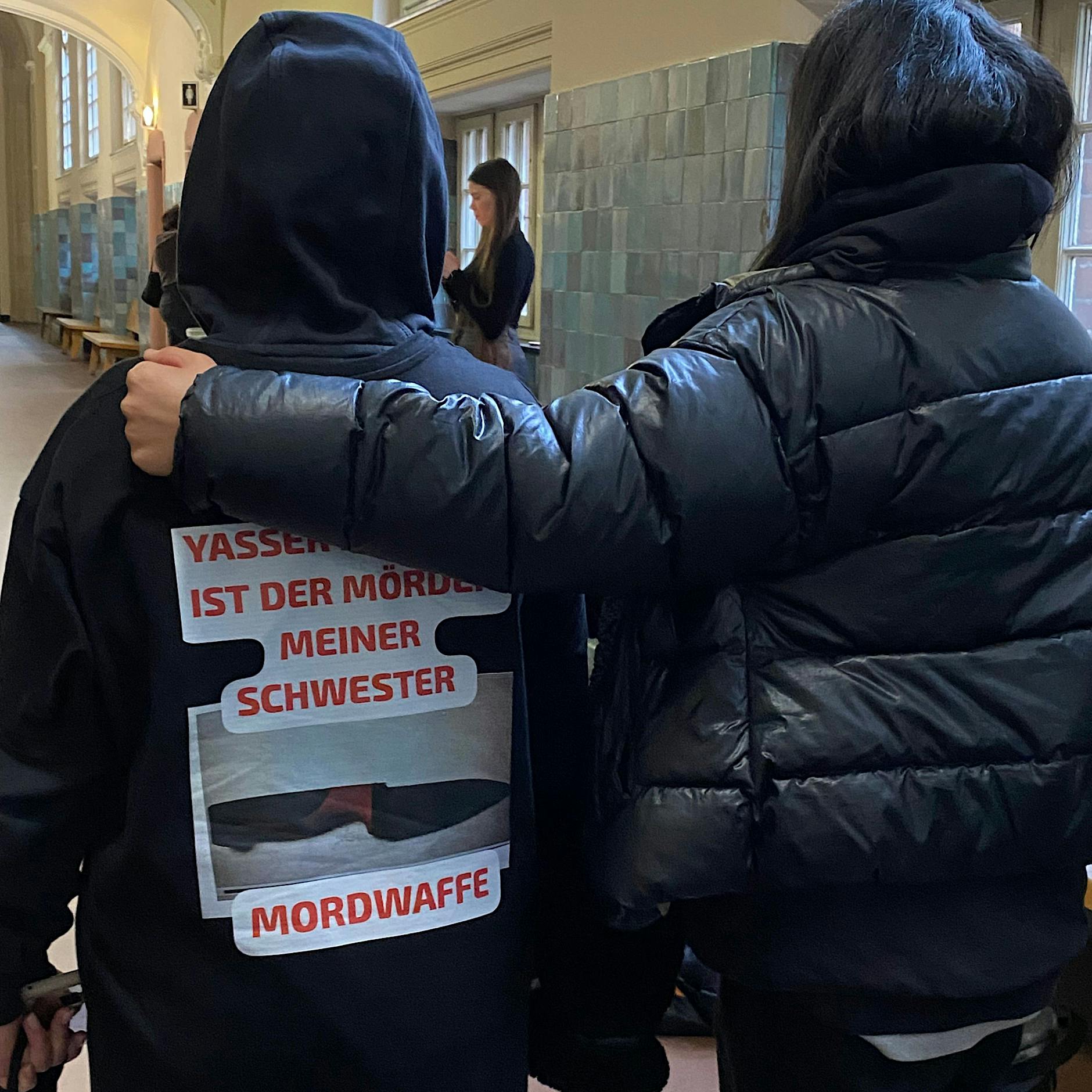 Prozess um Mord an Norhan A. in Zehlendorf: „Ich werde sie so lange verfolgen, bis ich sie finde, und sie ermorden“