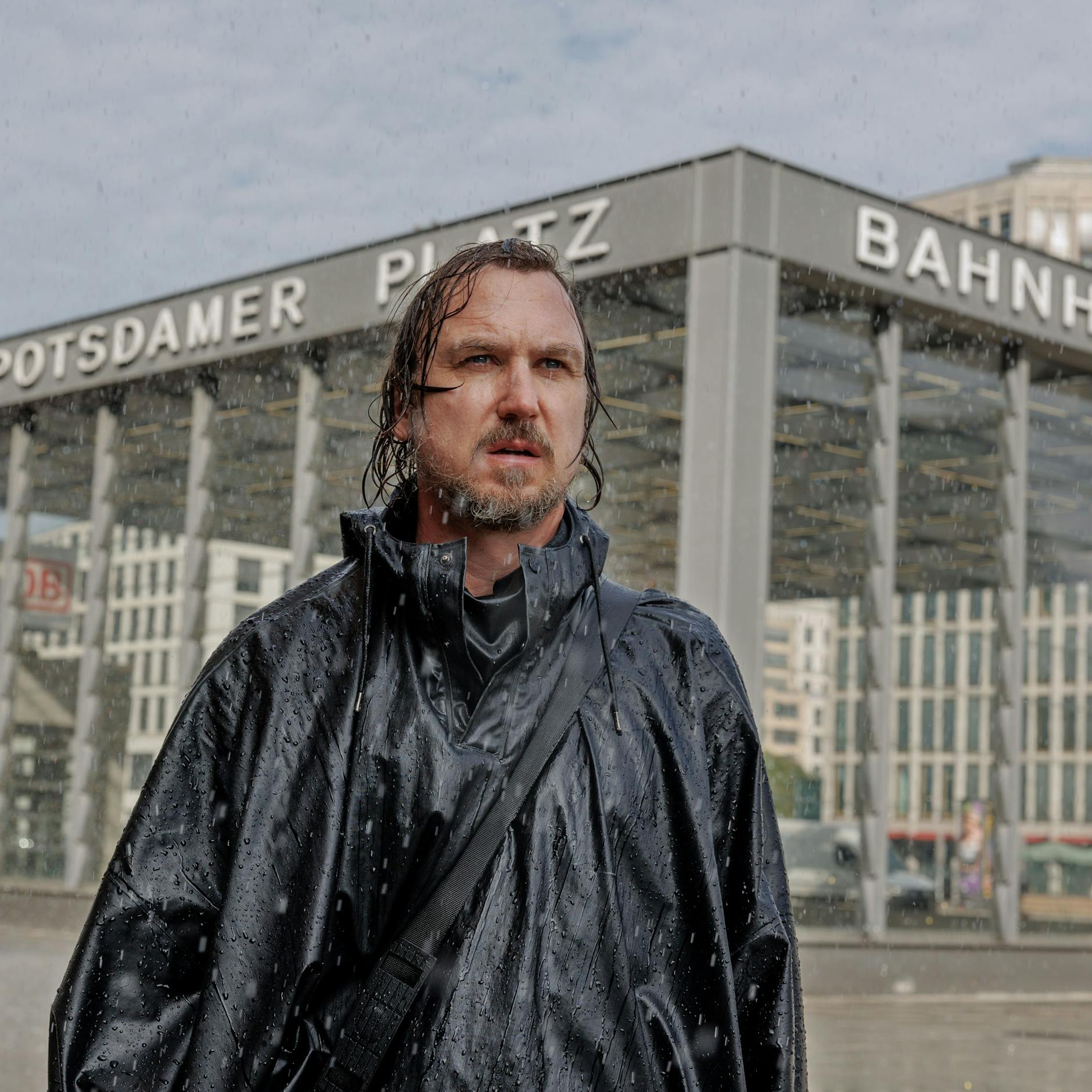 Image - Skandal beim neuen Tom-Tykwer-Film: Lars Eidingers Glied sieht man erst nach 20 Minuten!