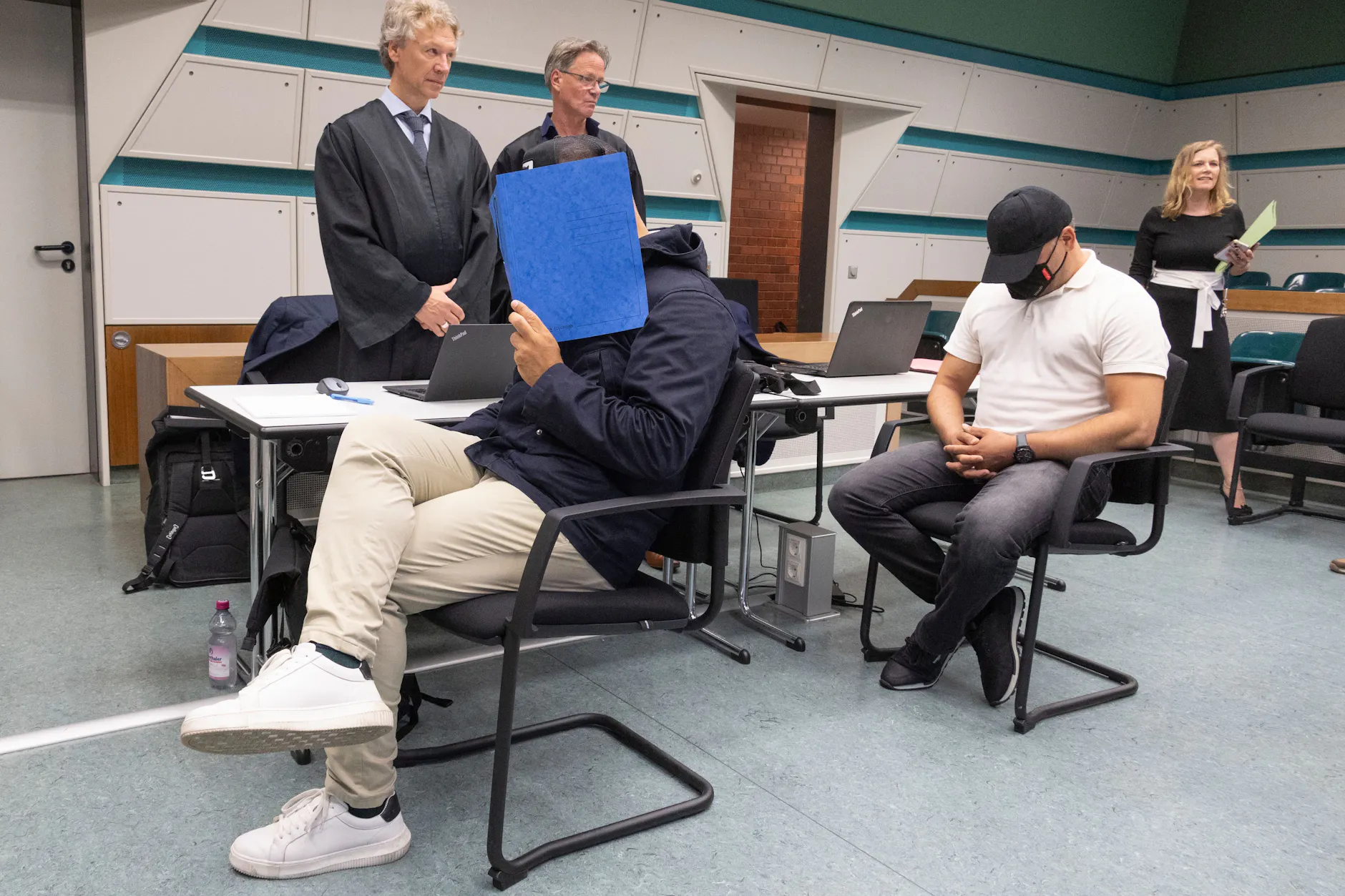 Bülent L.-K. (links) und Mehmet A. vor Gericht.