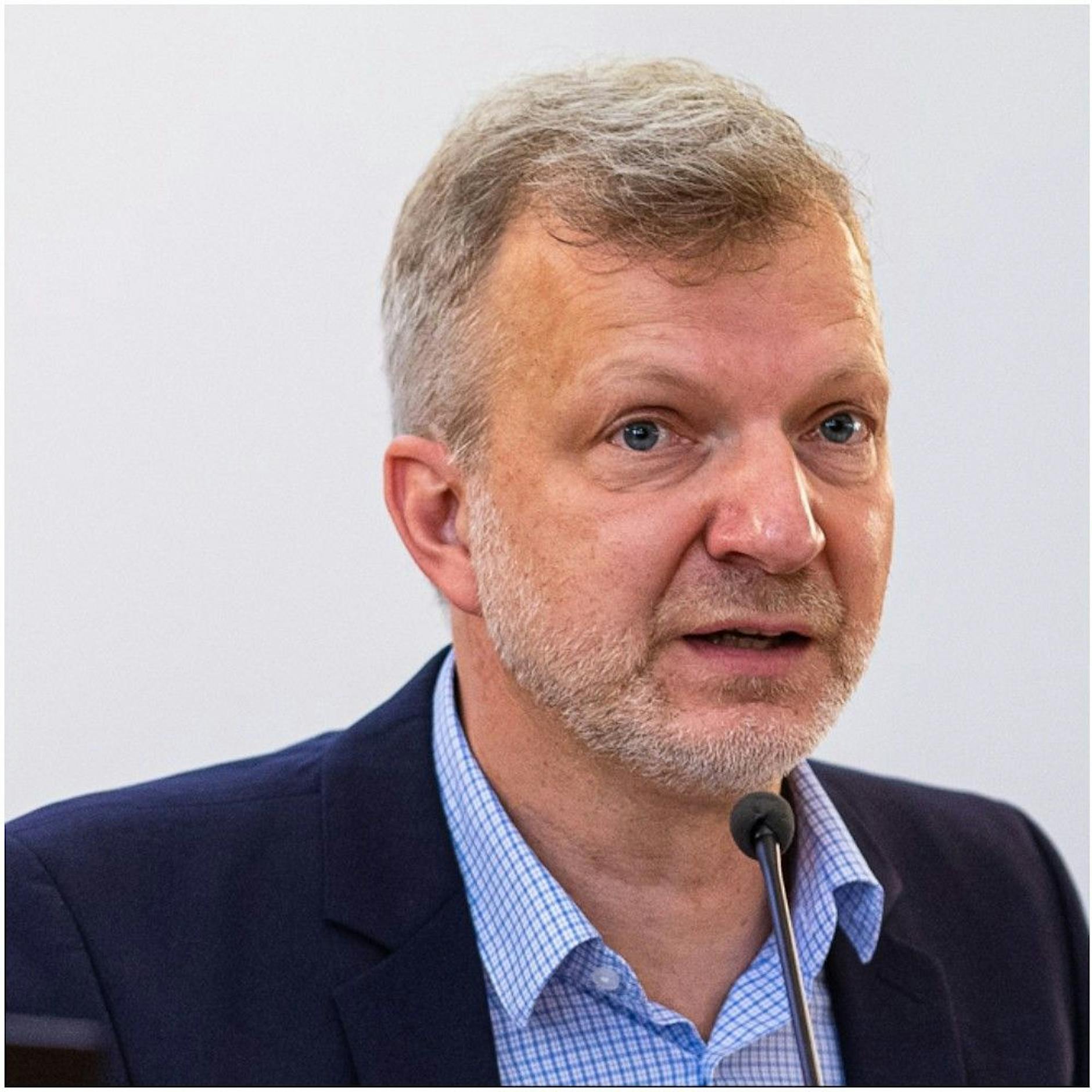 ICE-Crash mit Lkw: Hamburger Professor stirbt bei Zug-Unglück