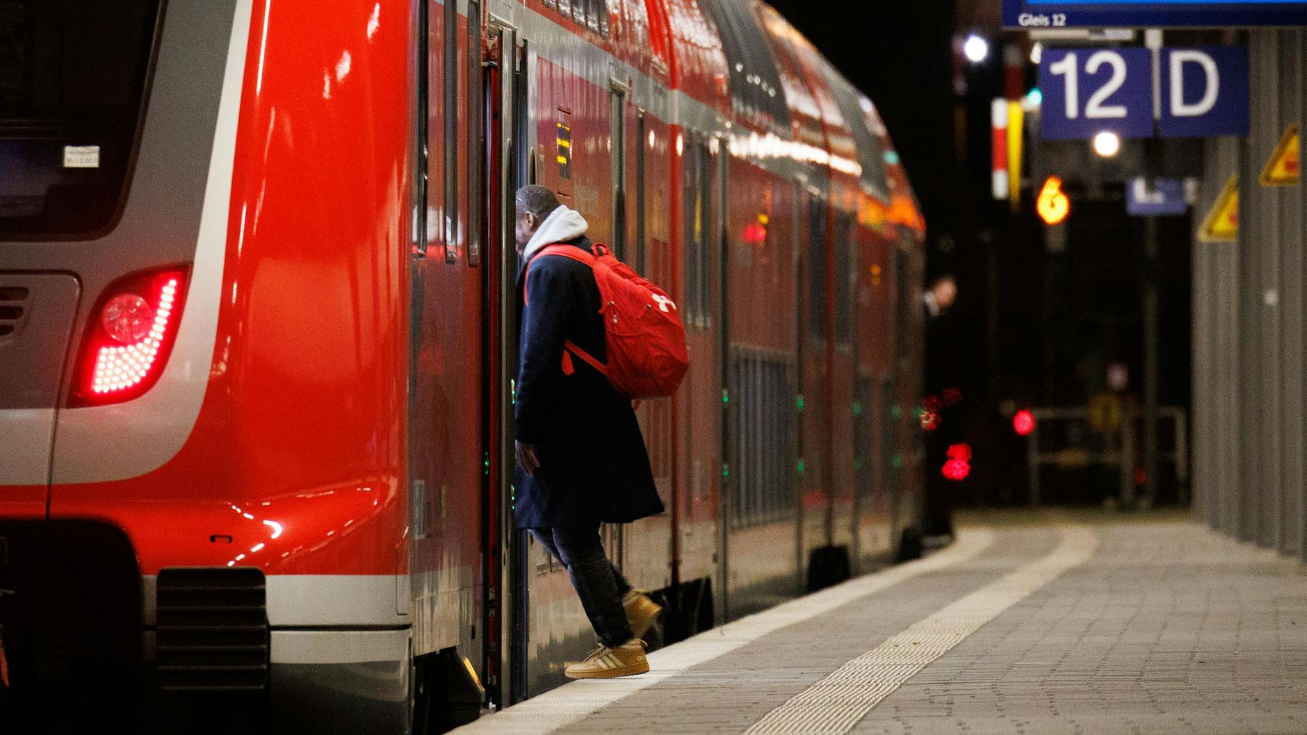 Mit dem Deutschlandticket kann man unter anderem die Regionalzüge der Deutschen Bahn nutzen.
