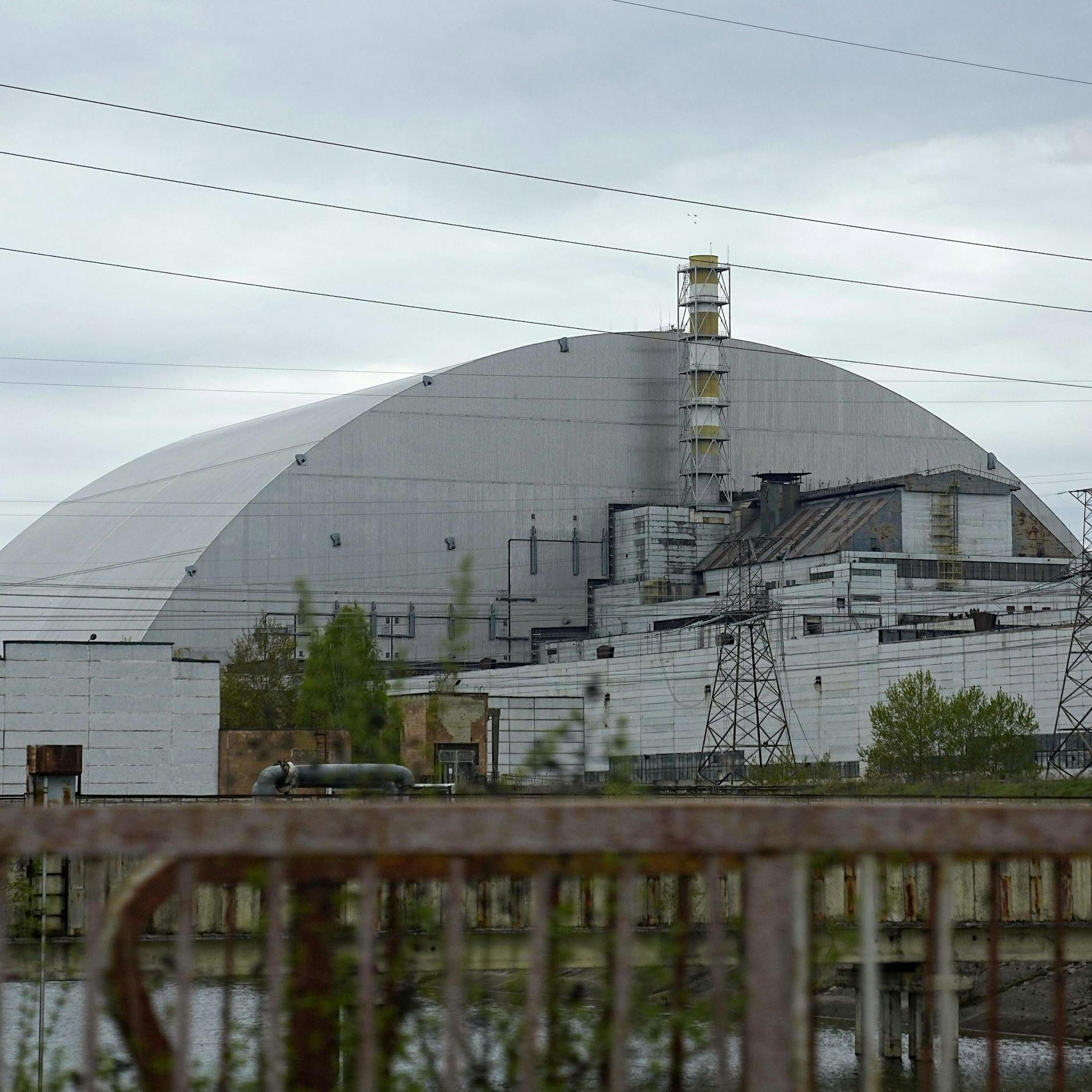 Atom-Angst! Russische Drohne trifft Katastrophen-Reaktor Tschernobyl