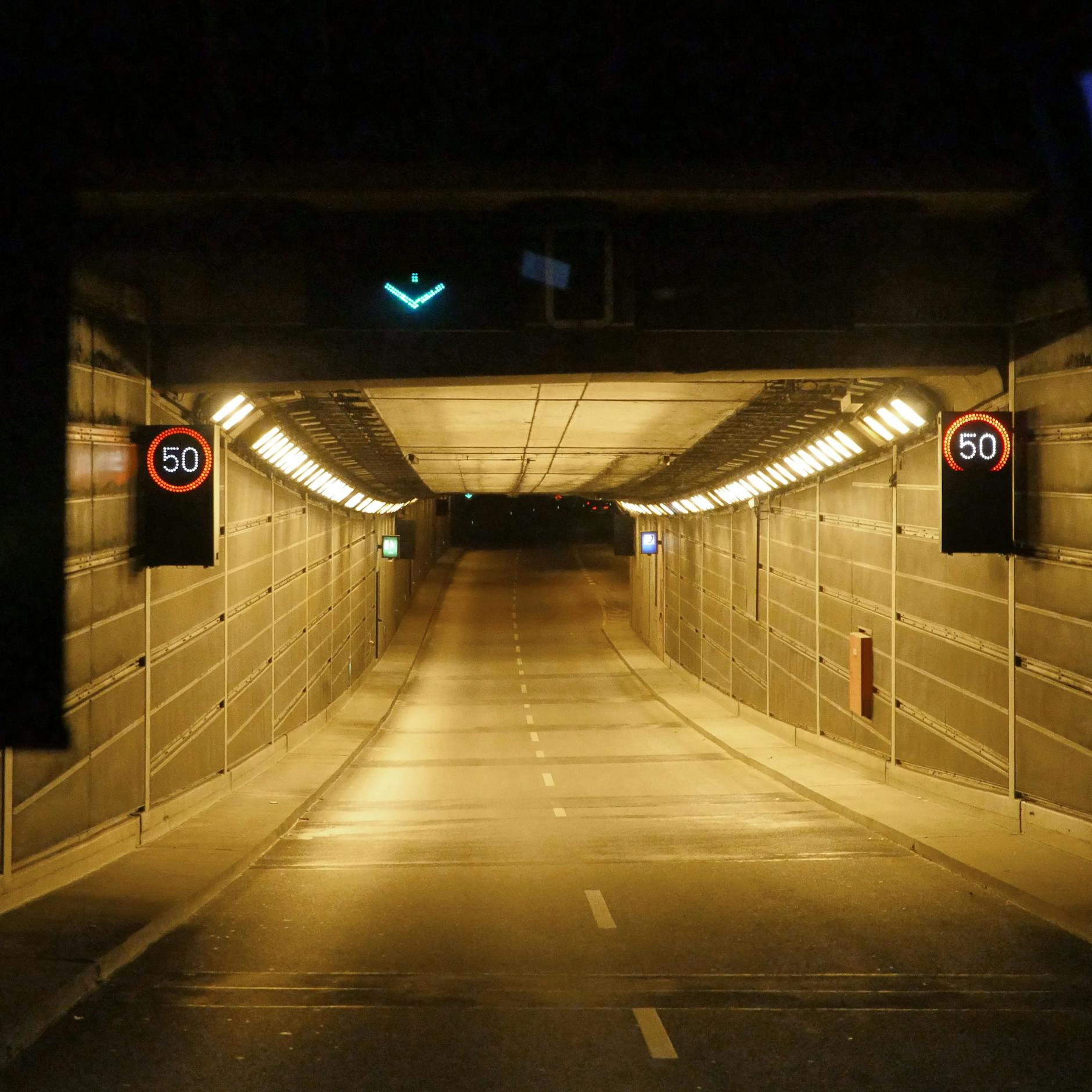 Image - Verkehr in Berlin-Mitte: Ausfahrt des Tiergartentunnels gesperrt