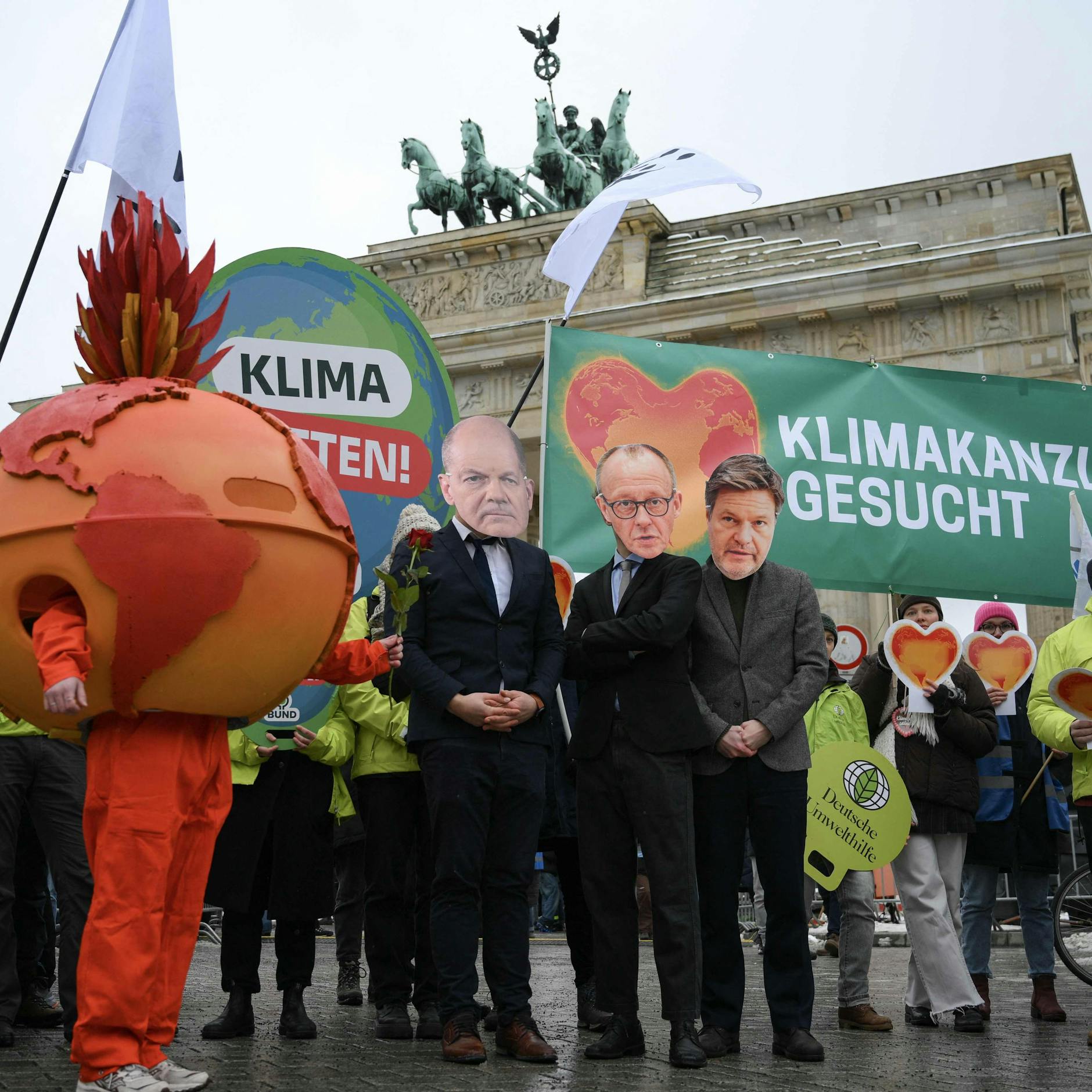 Image - Demo am Brandenburger Tor heute: Protest von Fridays for Future mit verbotenem Plakat
