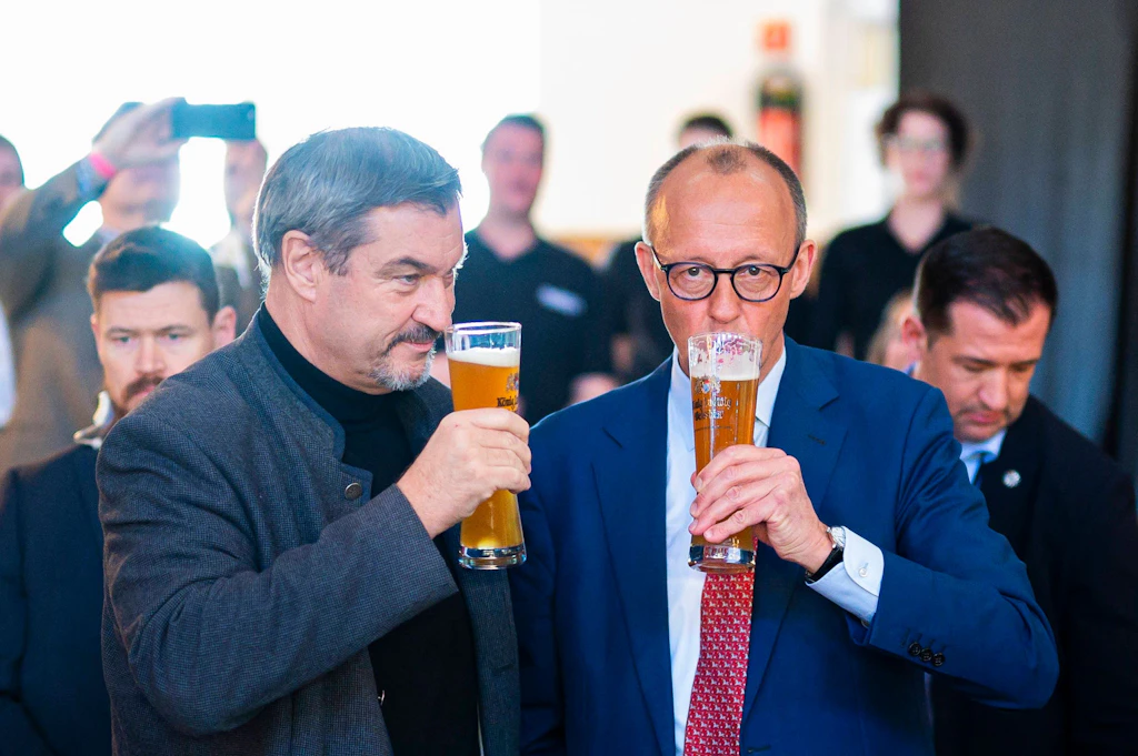 Nach Zigarettenschachteln: Gibt es bald Warnhinweise auf Bierflaschen?