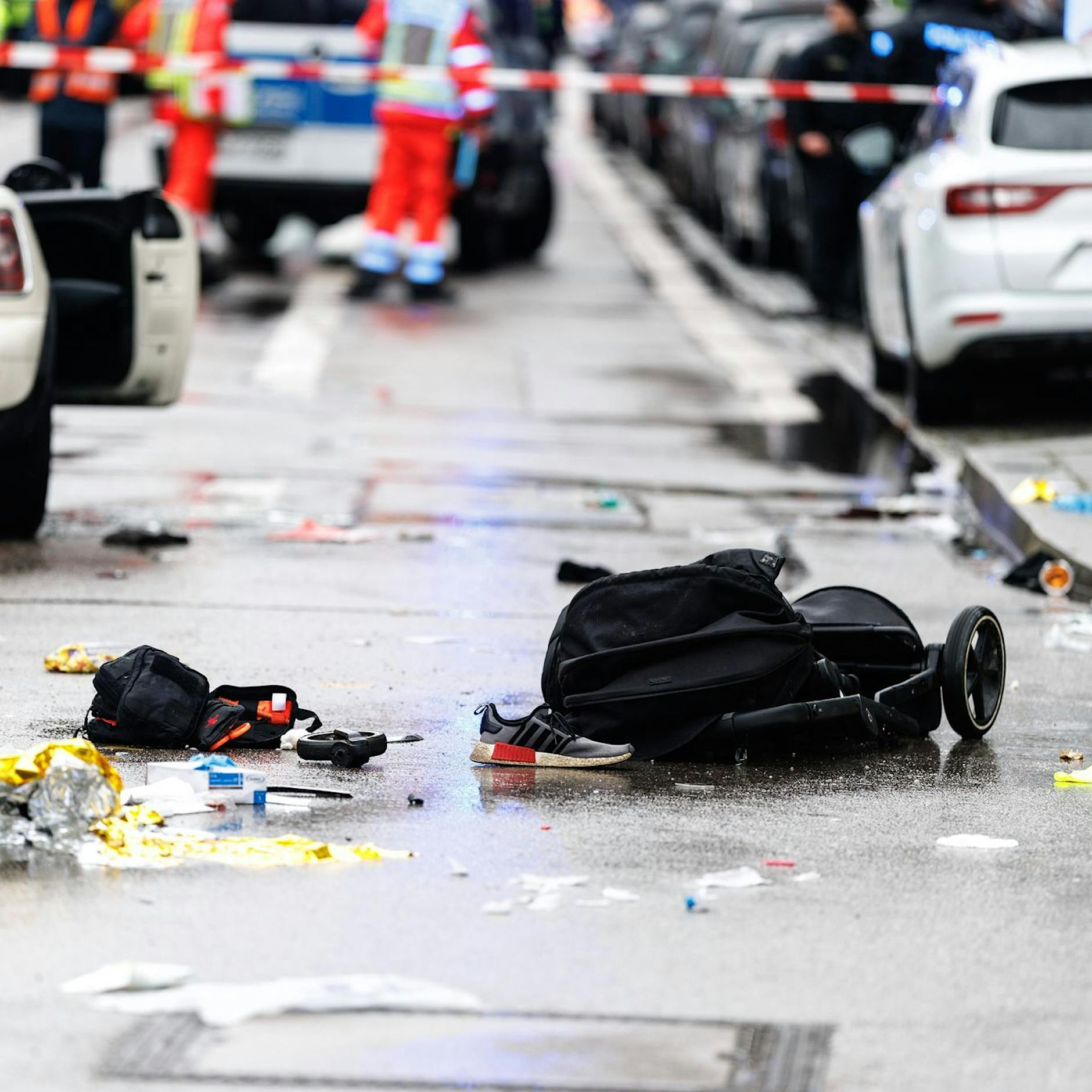 Attentat bei Demo: Kind (2) und Frau (37) nach Anschlag gestorben!