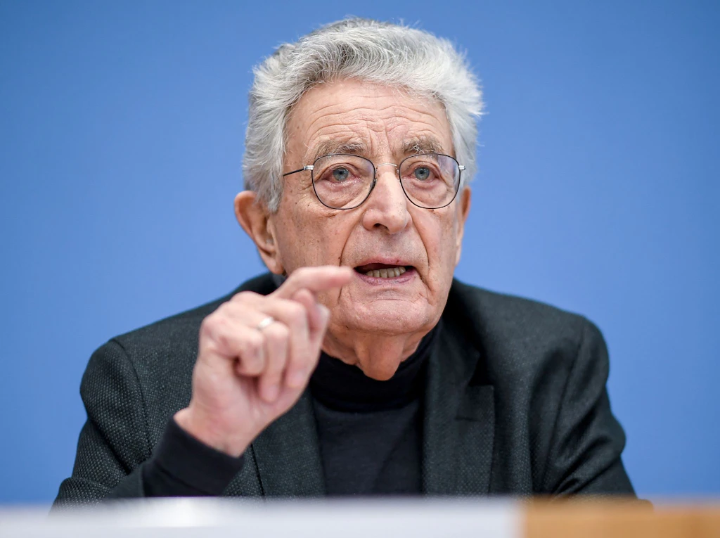 FDP-Brande: Eski İçişleri Bakanı Gerhart Baum öldü