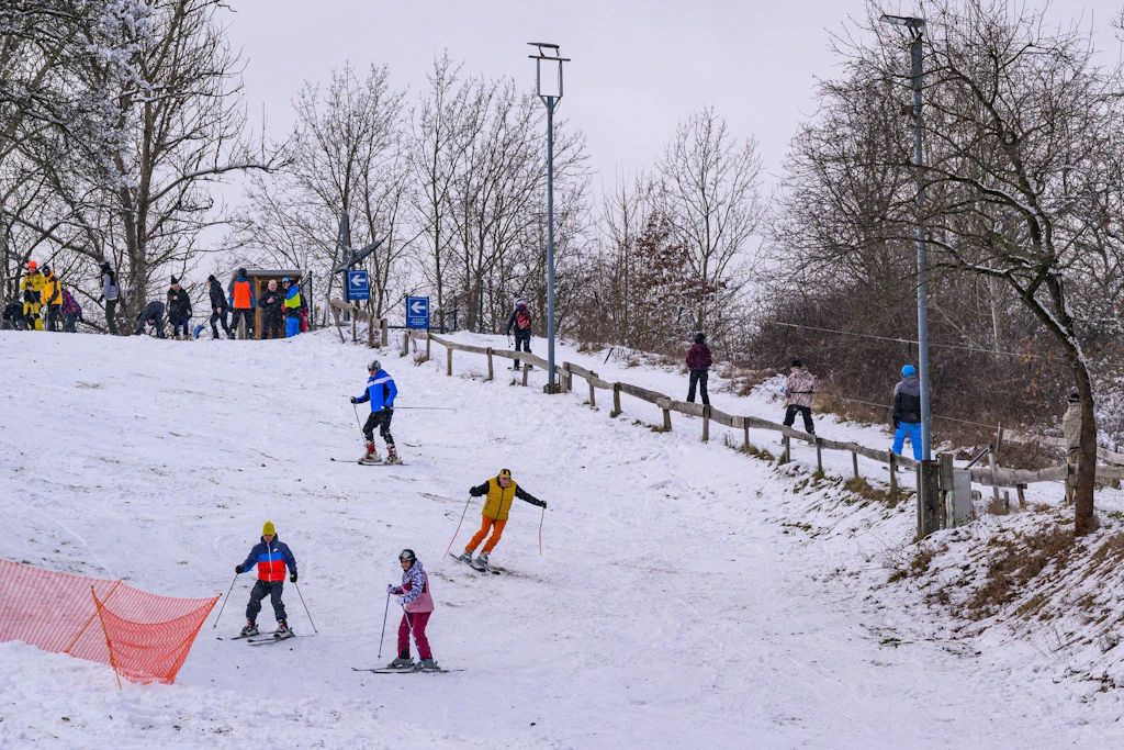 UPDATE: Skifahren wie in der DDR – JETZT möglich, auf der Ost-Piste!
