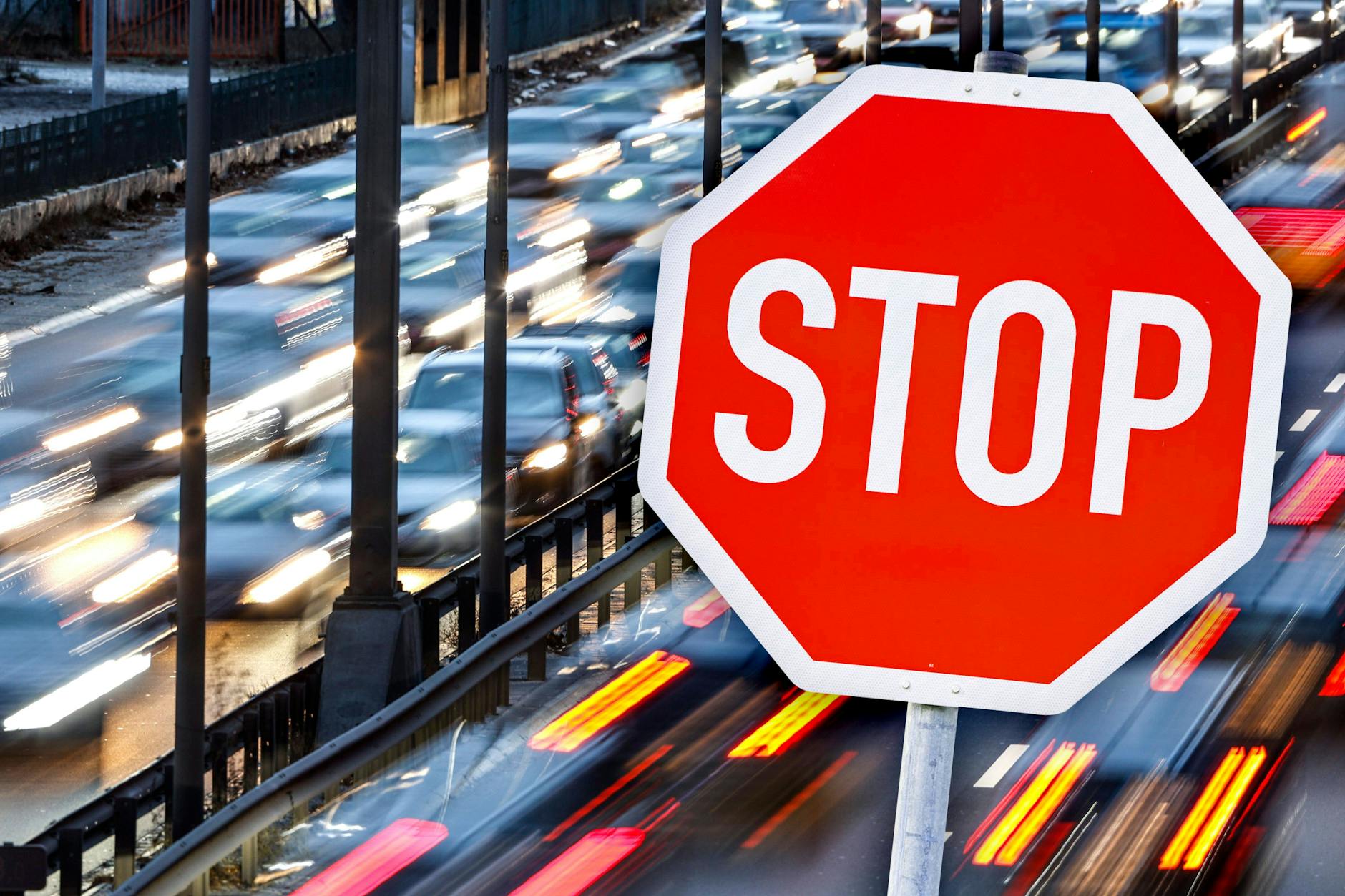 Auch am Montag gibt es im Berliner Verkehr einige Besonderheiten - neue Baustellen, Demos und Sperrungen bei den öffentlichen Verkehrsmitteln.