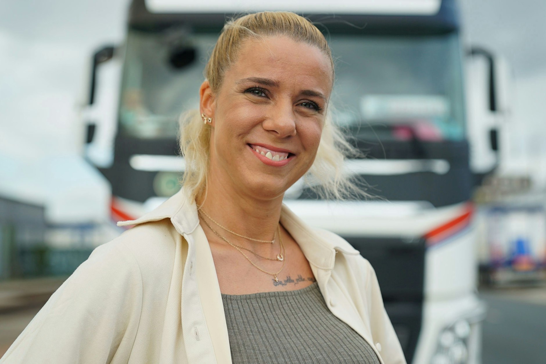 Daniela Rohde gehört zu den Trucker Babes von Kabel 1 - und wird für die Berufs-Doku bei ihren Abenteuern begleitet.