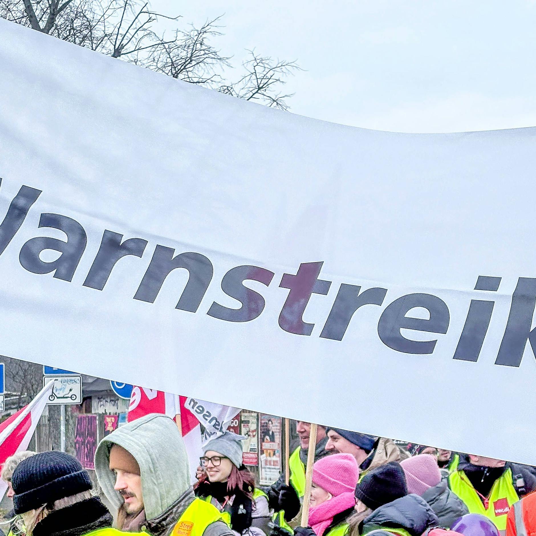 Wochenstart mit Mega-Streik: Kitas zu, Mülltonnen voll, kaum Winterdienst!