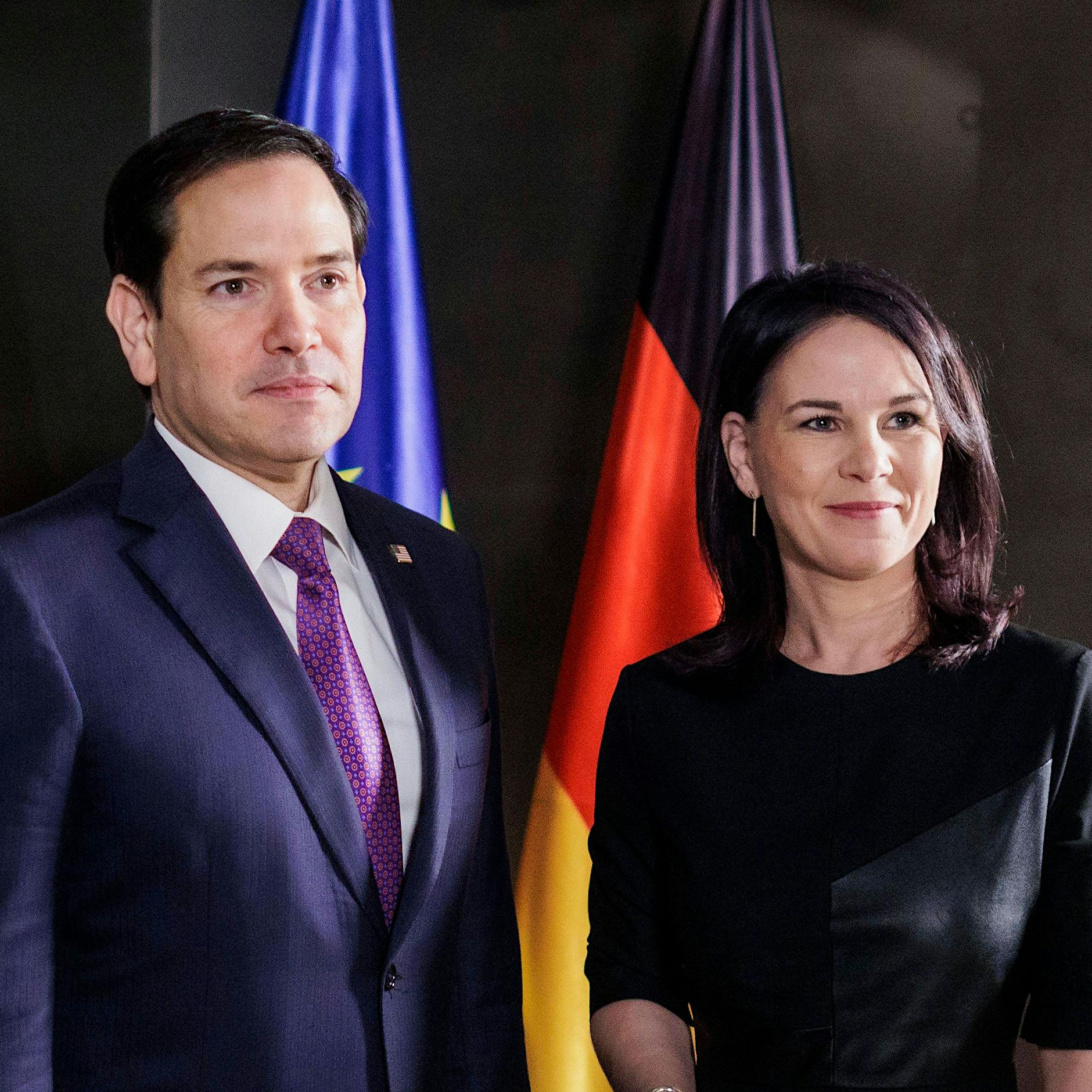 Baerbocks Rüstungspläne: Trump fordert, Deutschland gehorcht