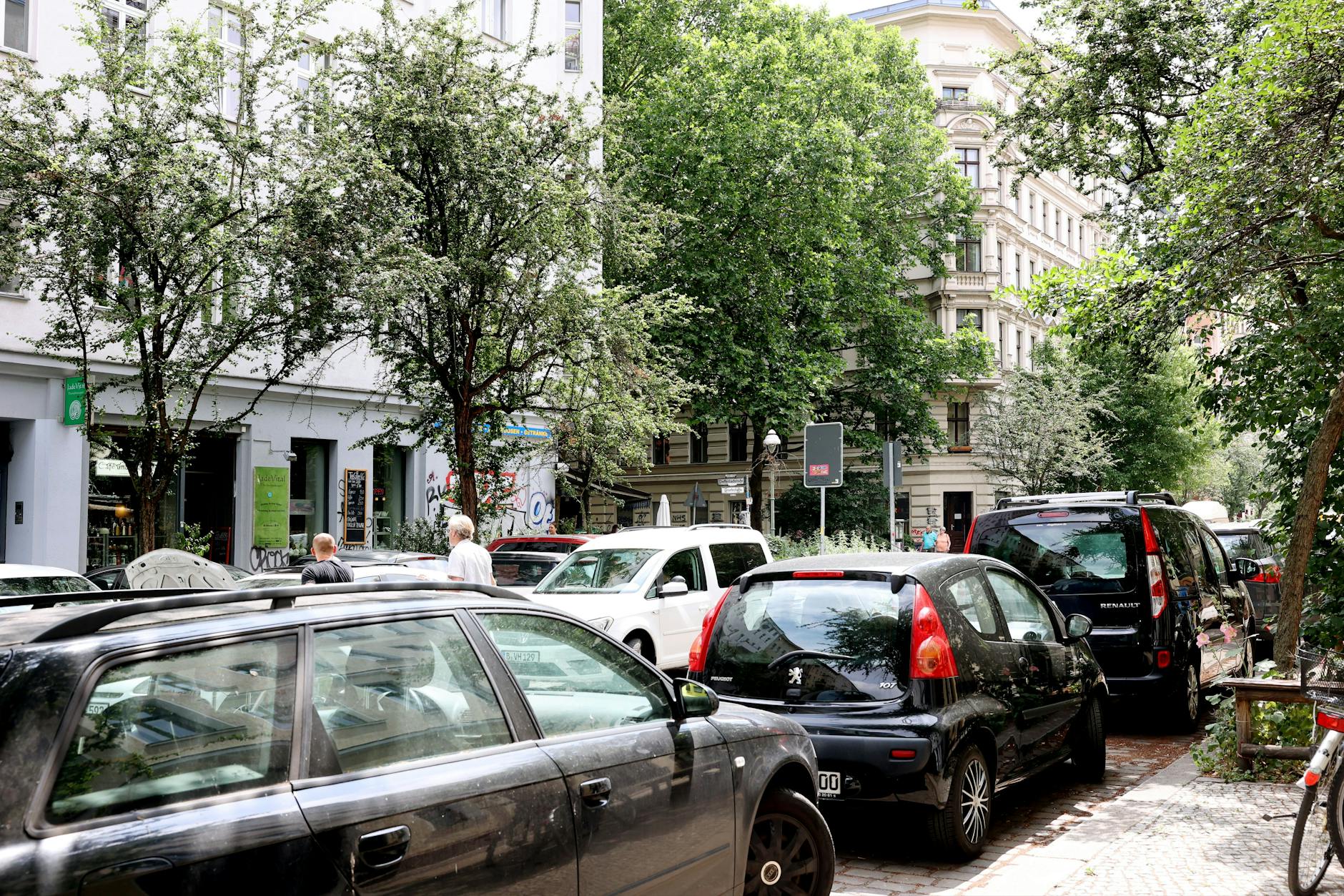 Das Bezirksamt hat die Parkraumbewirtschaftung in den Bereichen Reichenberger Kiez, Lausitzer Platz, Graefekiez und Oranienplatz eingeführt. (Symbolfoto)