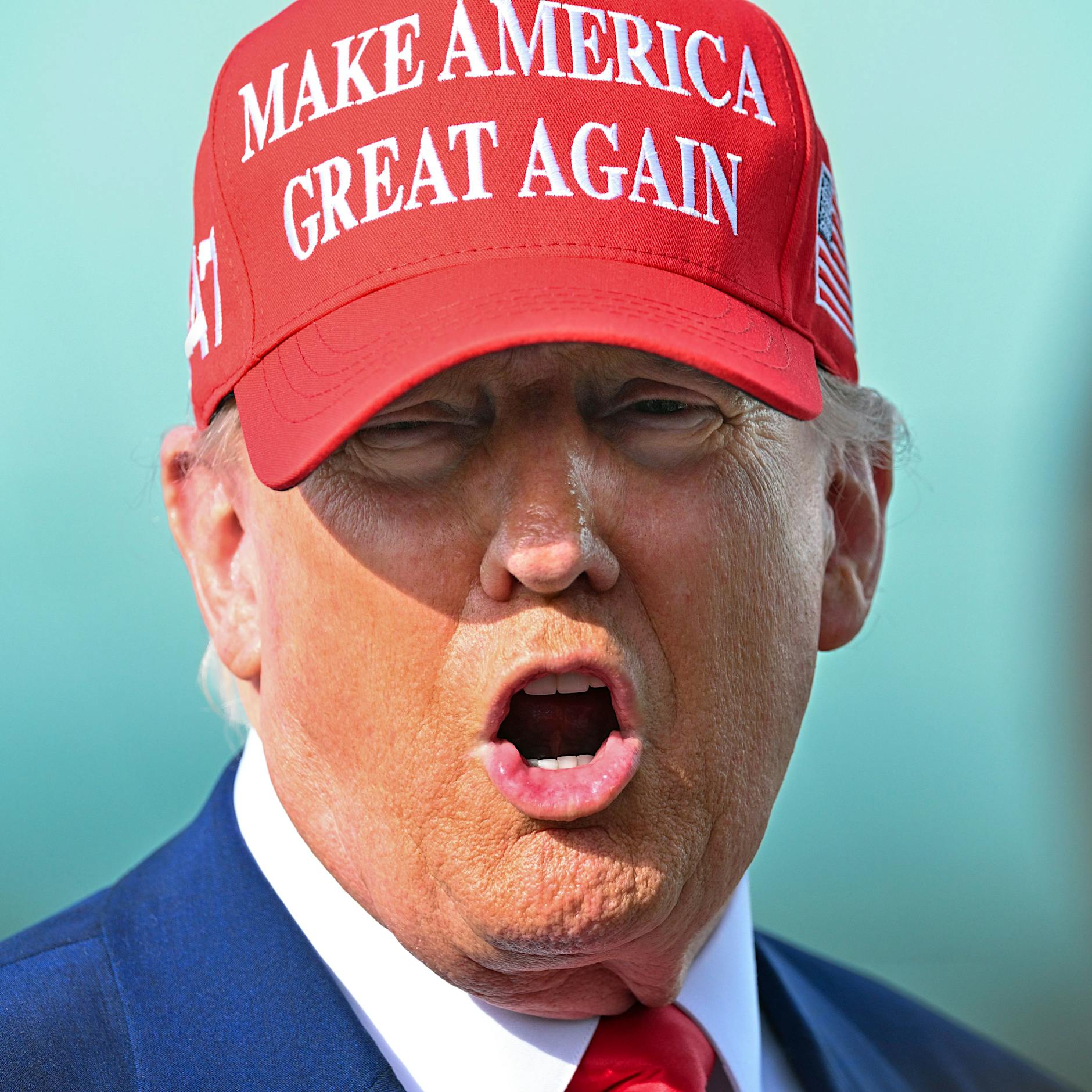 Trump versucht, seine Wahlversprechen zu halten: Wahnsinn!