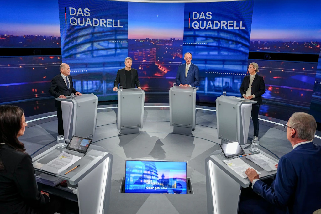 Panne bei „TV-Quadrell“: Günther Jauch lässt historischen Bierdeckel von Merz fallen