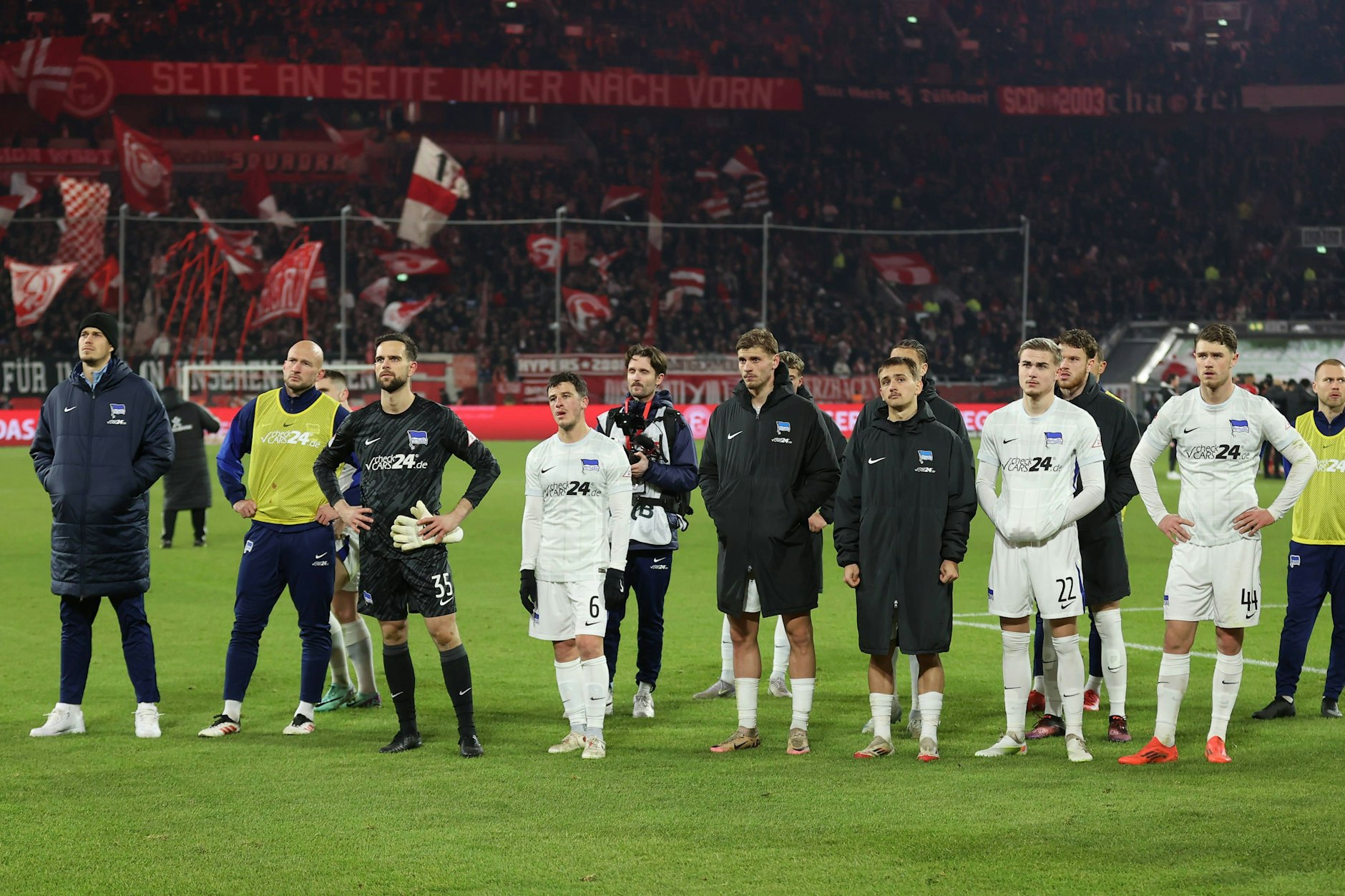 Punkten selbst dann nicht, wenn sie gut spielen: Die Profis von Hertha BSC stecken in einer heftigen Krise.