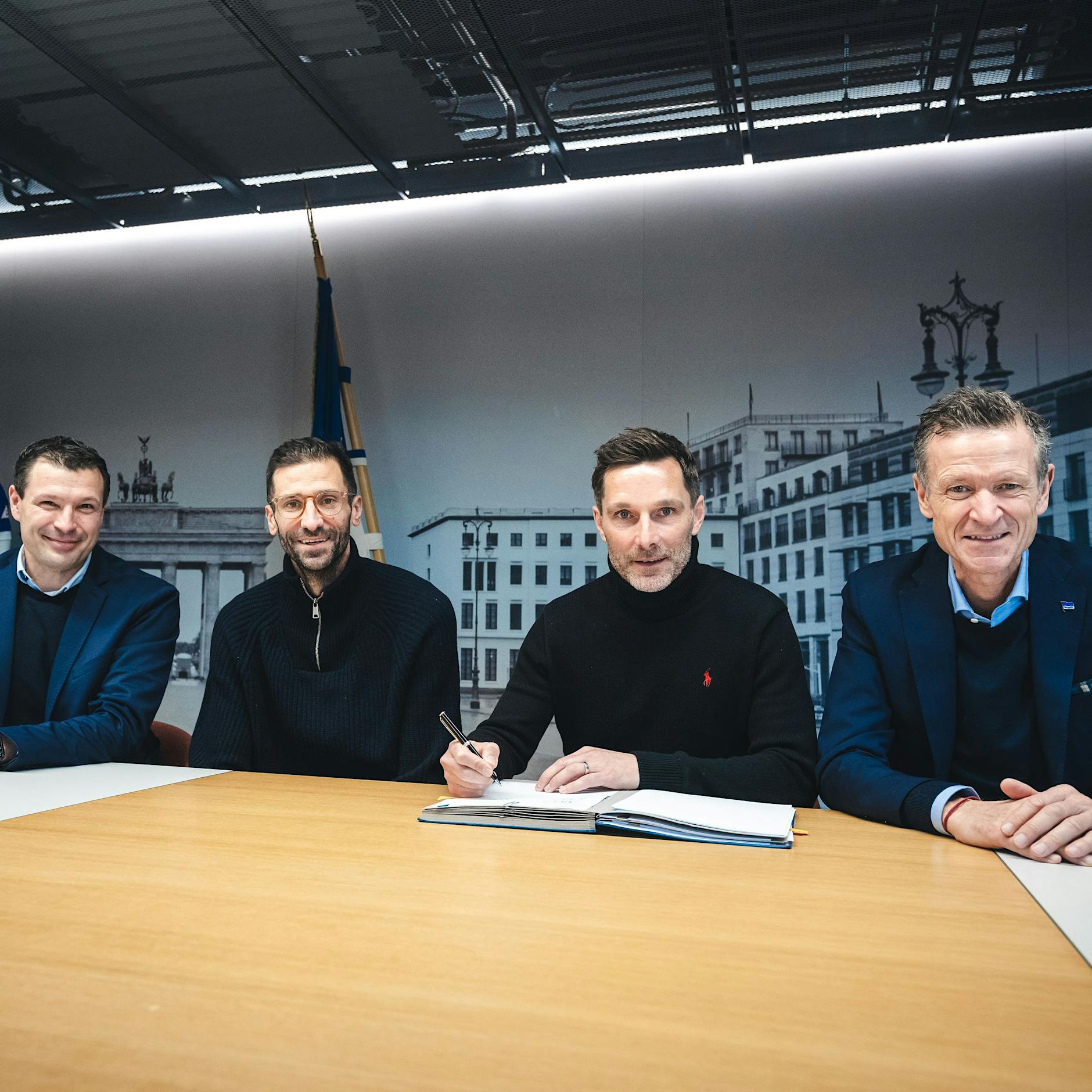 Hertha BSC zahlt eine Ablöse für den neuen Trainer Stefan Leitl