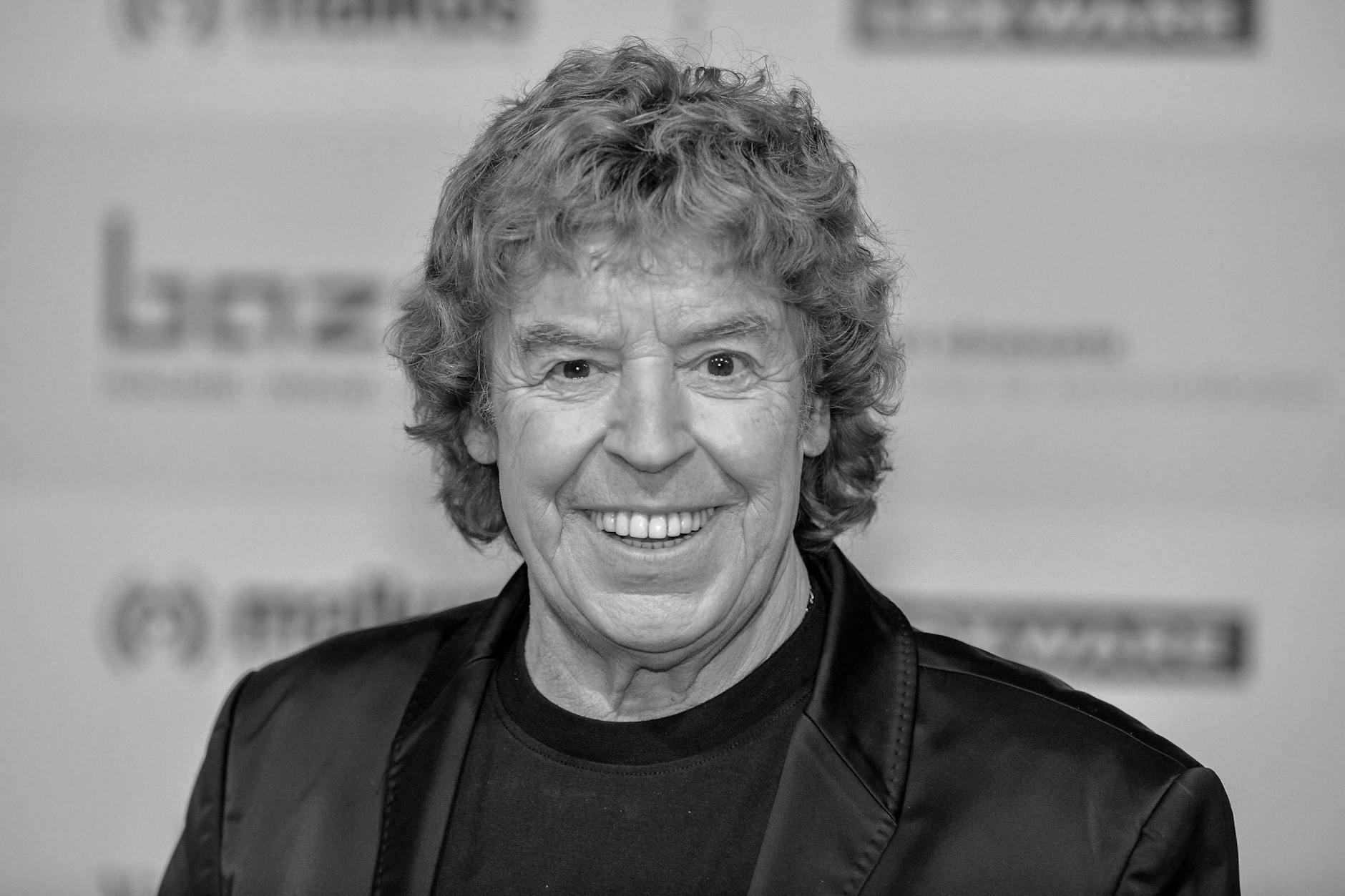 Tony Marshall wurde nach seinem Tod anonym beerdigt.