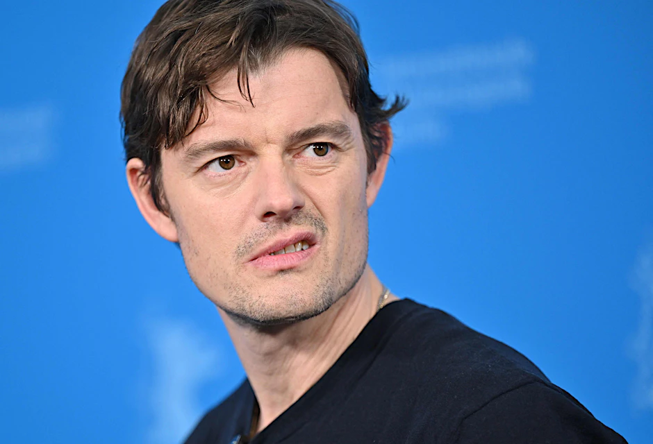Der Berliner Schauspieler Sam Riley bei der 75. Berlinale. Er will wieder mehr Hauptrollen spielen.