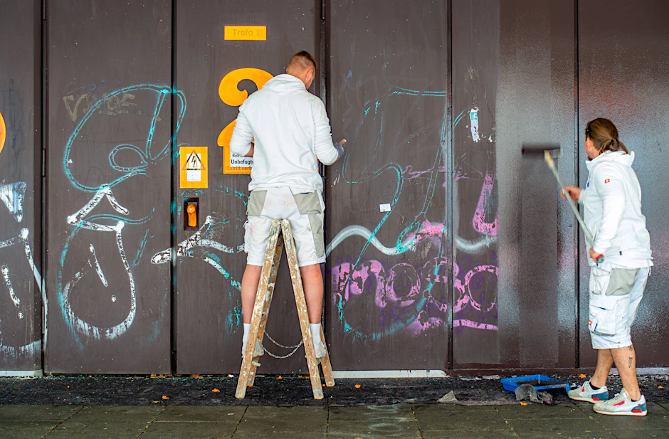 Kann Teil der Strafe sein: Das Entfernen der eigenen „Kunstwerke“.