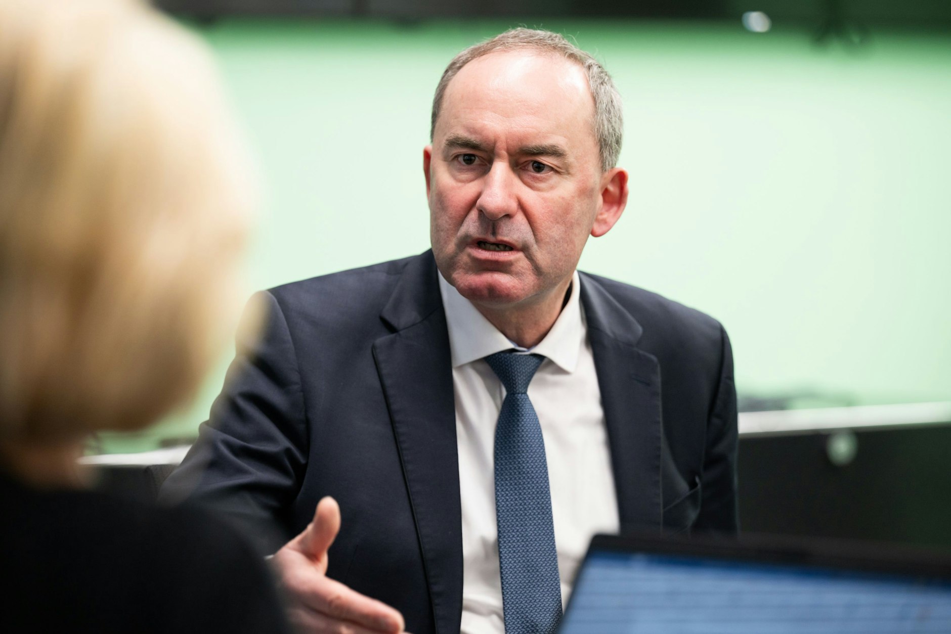 Hubert Aiwanger hofft, dass die Freien Wähler über drei Direktmandate in den Bundestag einziehen.