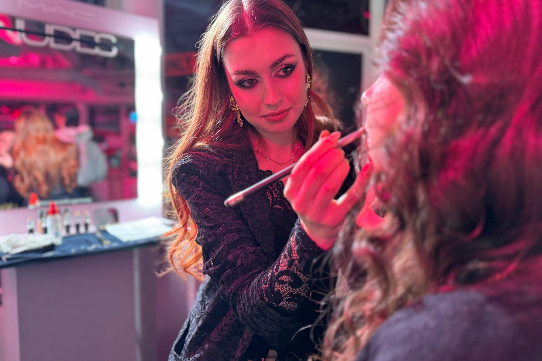 Auf diese Lippen kommen nur Mac-Produkte.