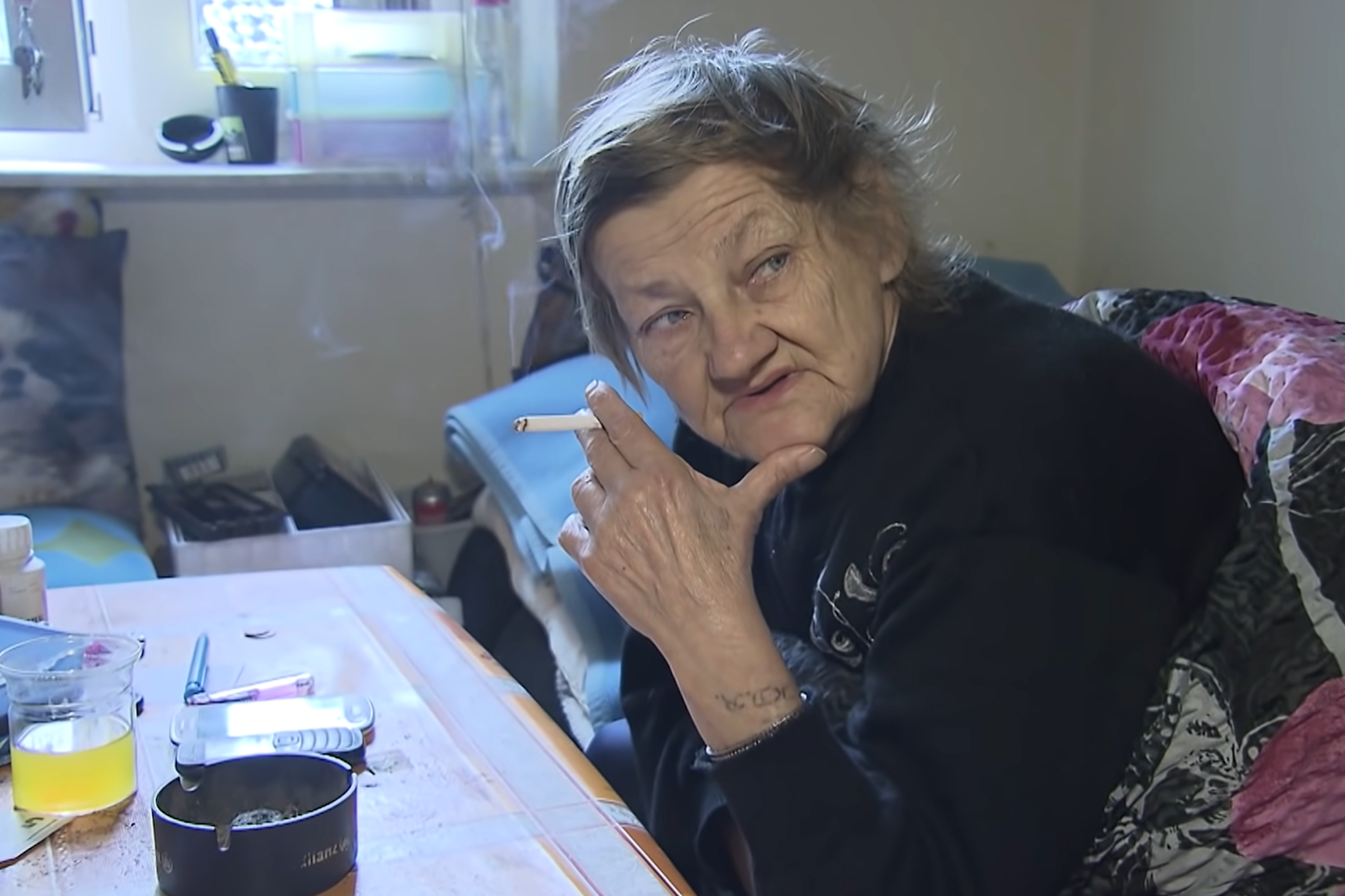 Karin Ritter klagte zuletzt über Schmerzen in der Lunge, doch ins Krankenhaus wollte die starke Raucherin nicht gehen. Monate später war sie tot.