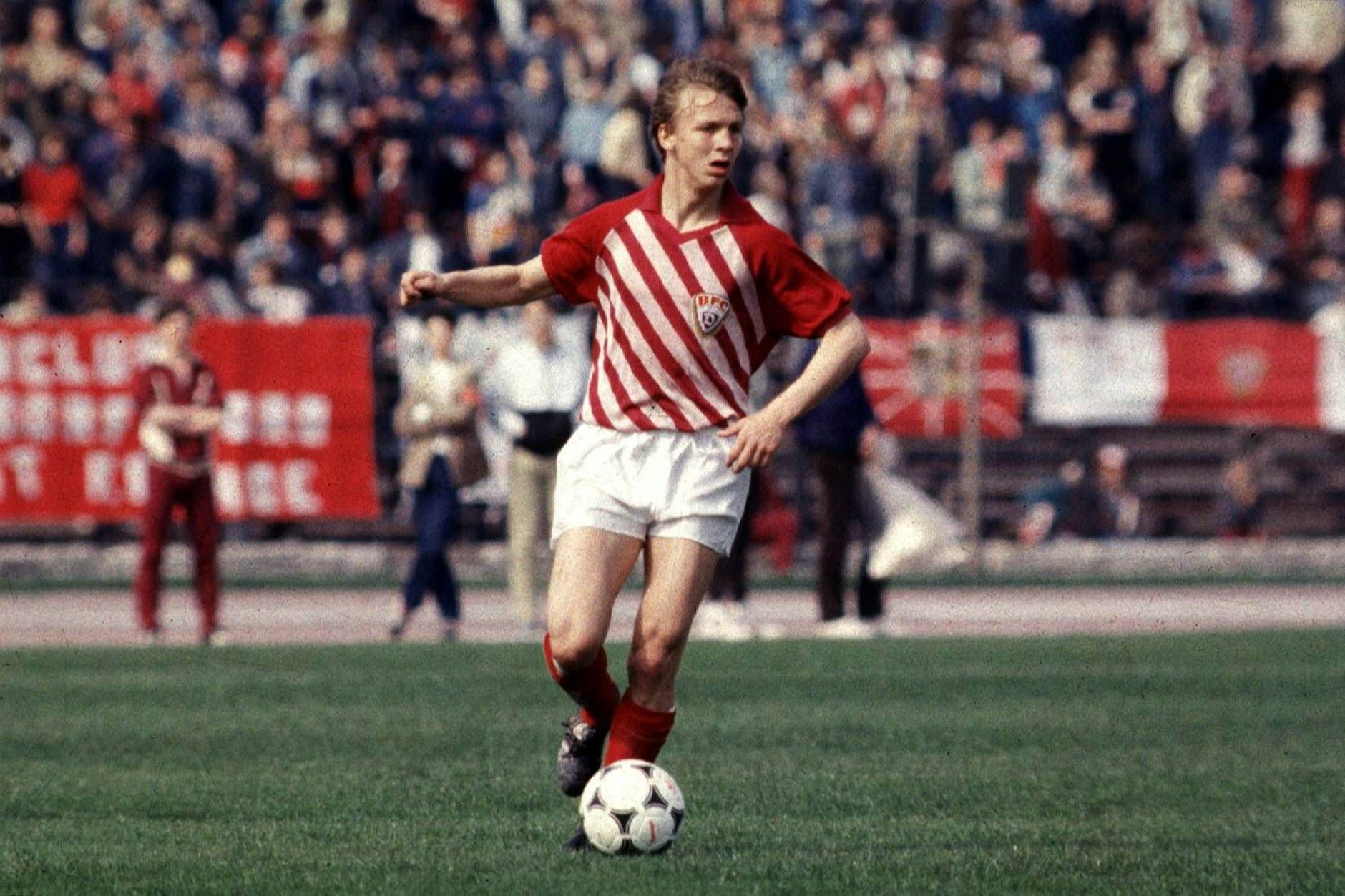 ﻿DDR-Fußball-Star Andreas Thom wurde beim BFC Dynamo berühmt. Was macht die Legende heute?
