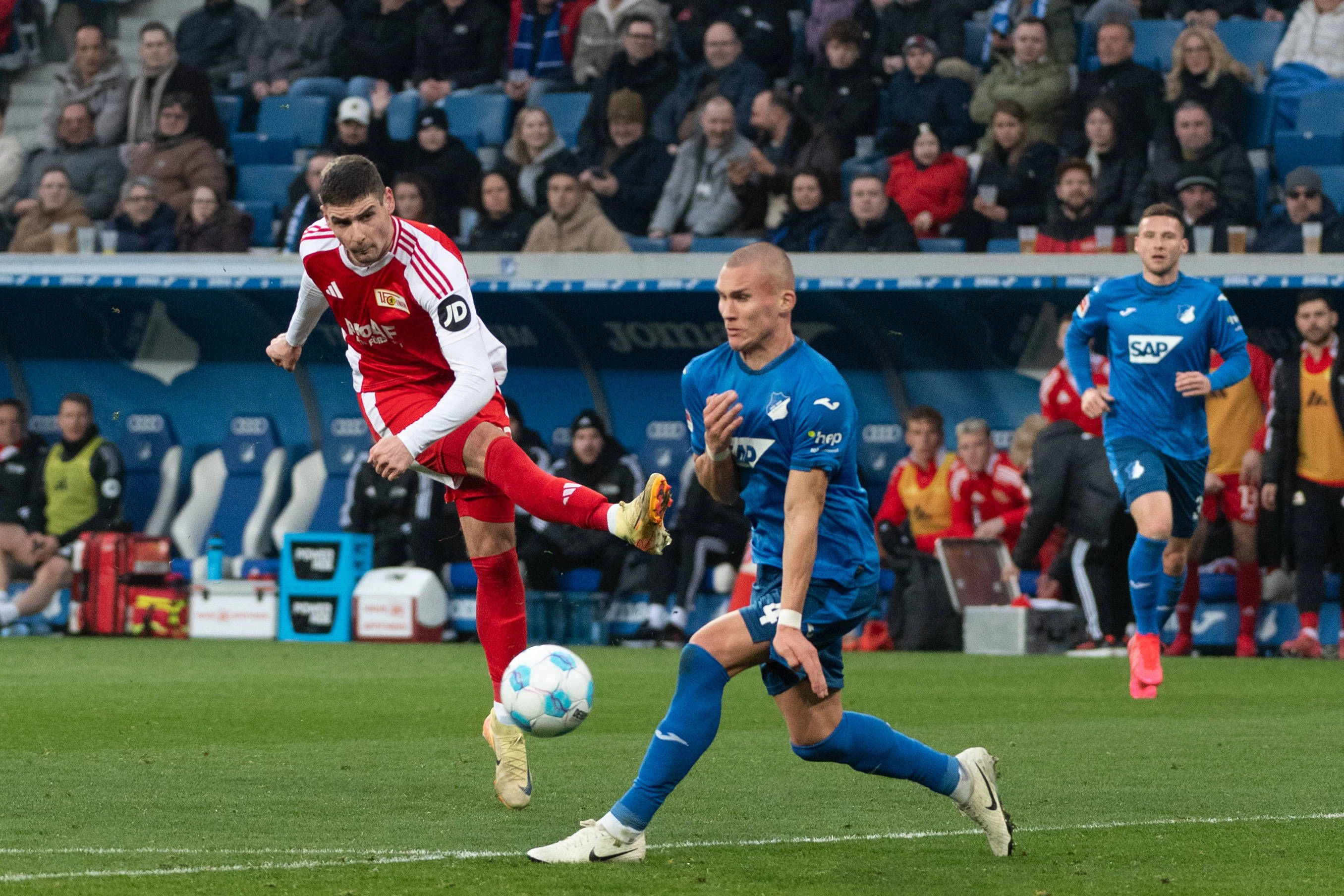 Feuer frei! Andrej Ilic hat beim 1. FC Union endlich Spaß. Der Stürmer peilt in Dortmund sein drittes Tor in Folge an.