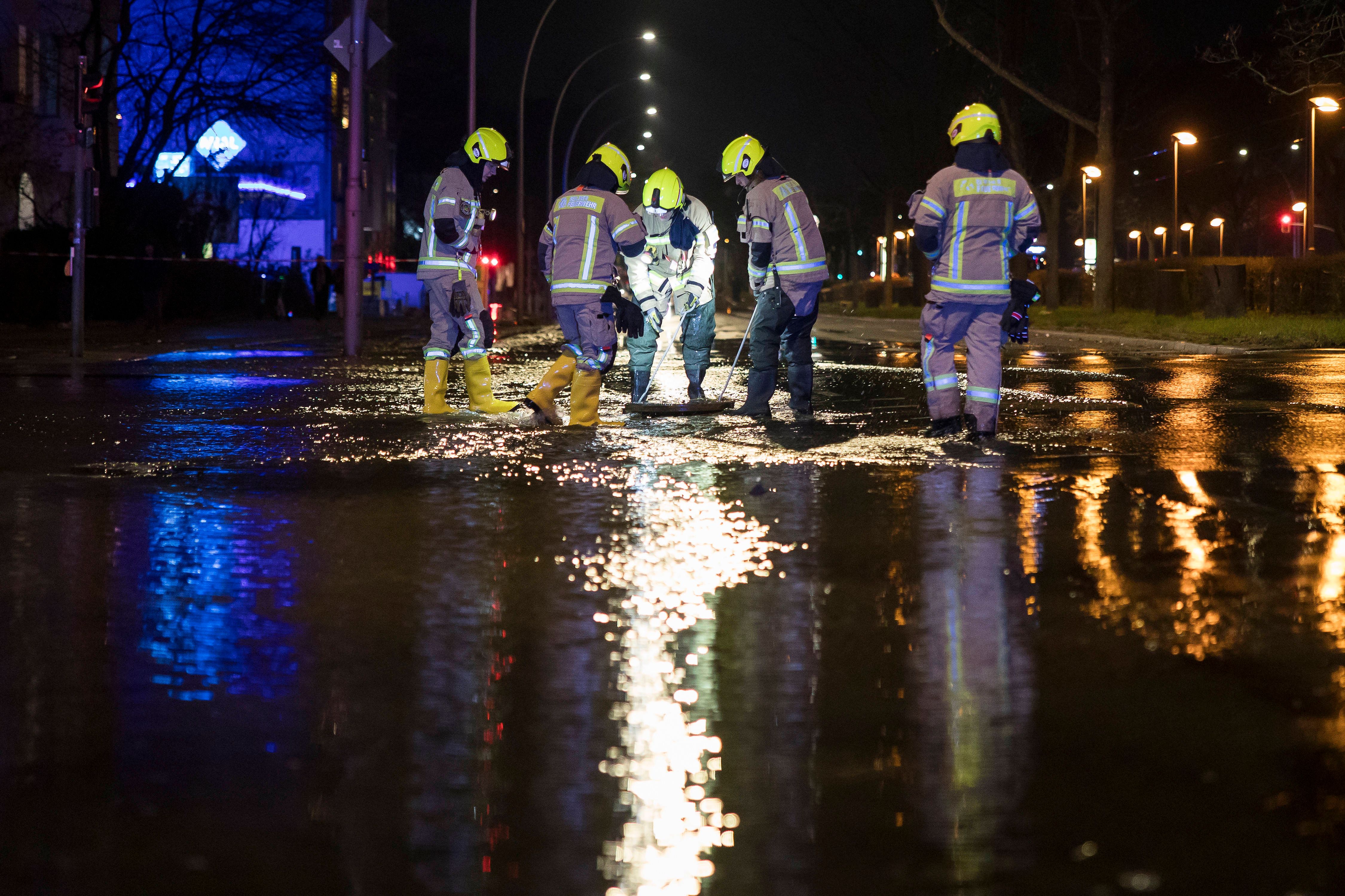 Image - Oberspreestraße, Osloer Straße: Rohrbruch-Wahnsinn in Berlin! Hier ist alles dicht