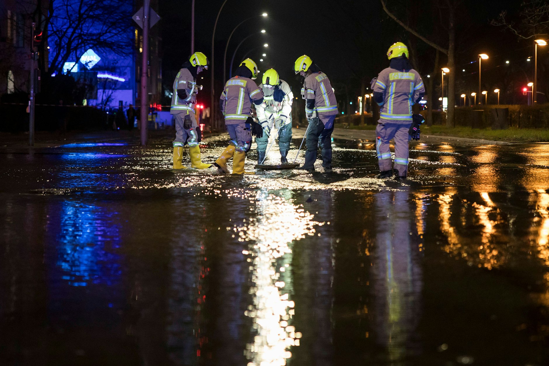 In Berlin kommt es immer wieder zu Wasserrohrbrüchen. Ein schlimmer Rohrbruch ereignete sich in der Silvesternacht in der Seestraße.