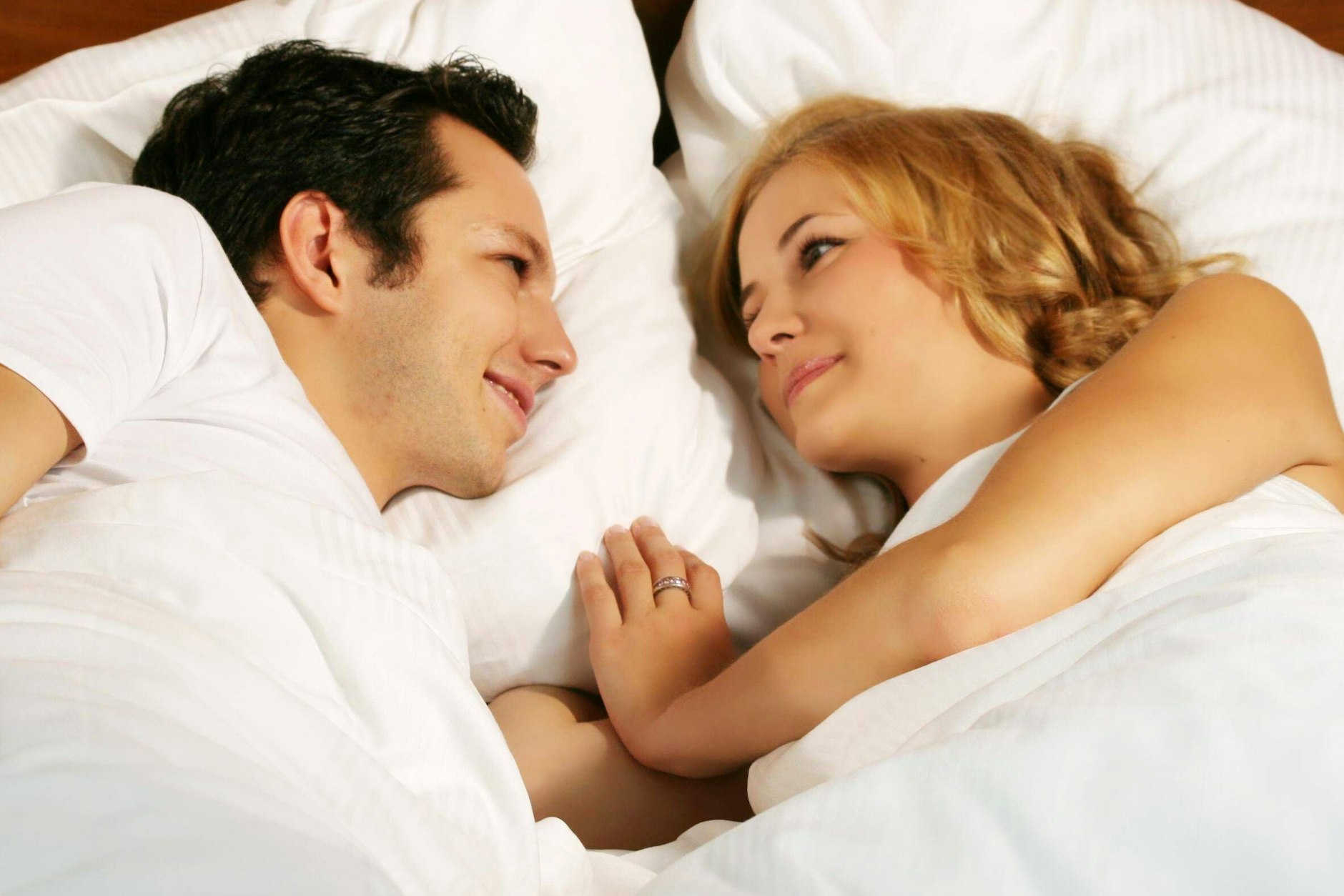 Jeder Mensch muss schlafen. Aber: Wie viel Schlaf ist genug? Mit der Anti-Müde-Formel können Sie das ganz leicht ausrechnen.