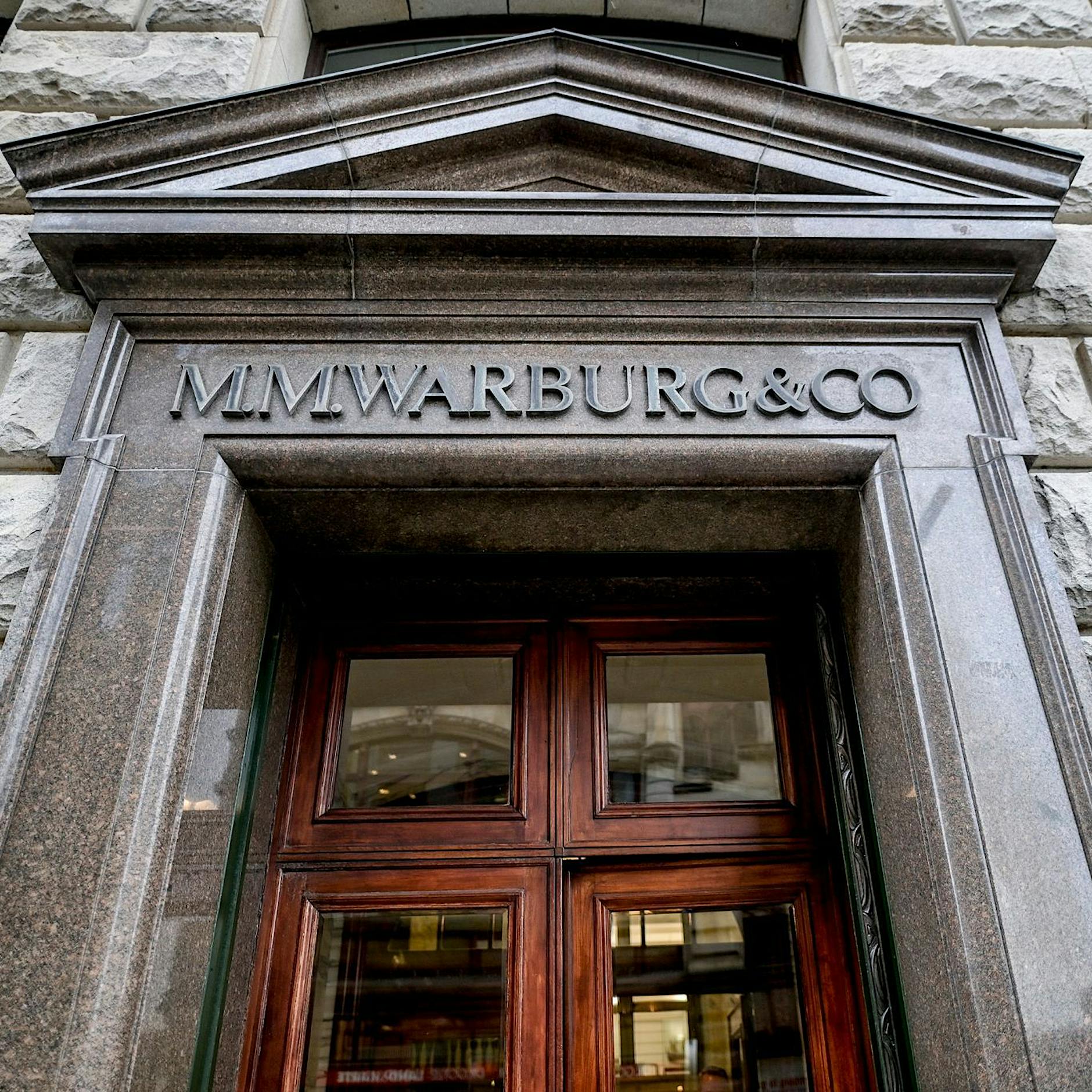 Scholz im Cum-Ex-Skandal – Wagenknecht und De Masi fordern Aufklärung: „Riecht nach Einflussspende“