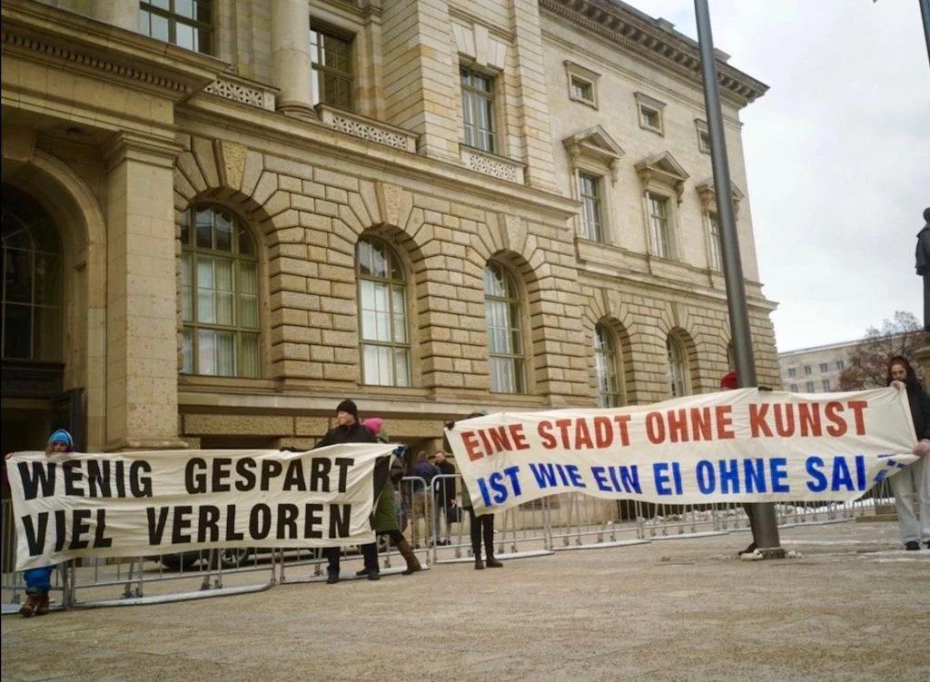 Berlin'in belediye galerilerinde Schmalhans sanatçı oldu
