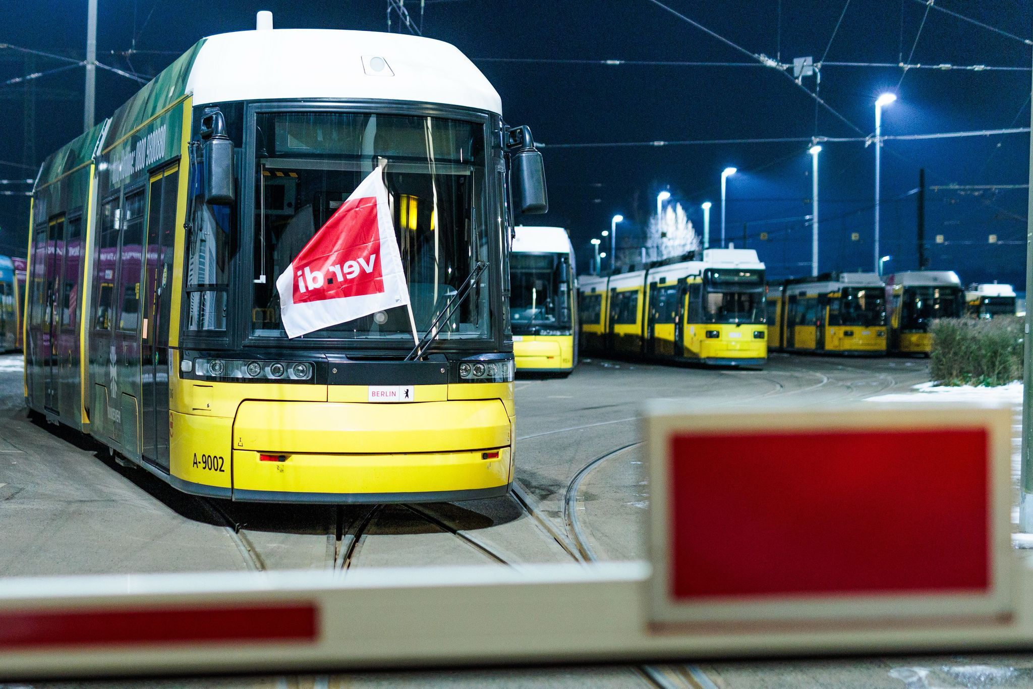 UPDATE BVG-Streik: Todesfall in S-Bahn – SO kommen Sie jetzt mit Bahn und Auto durch Berlin