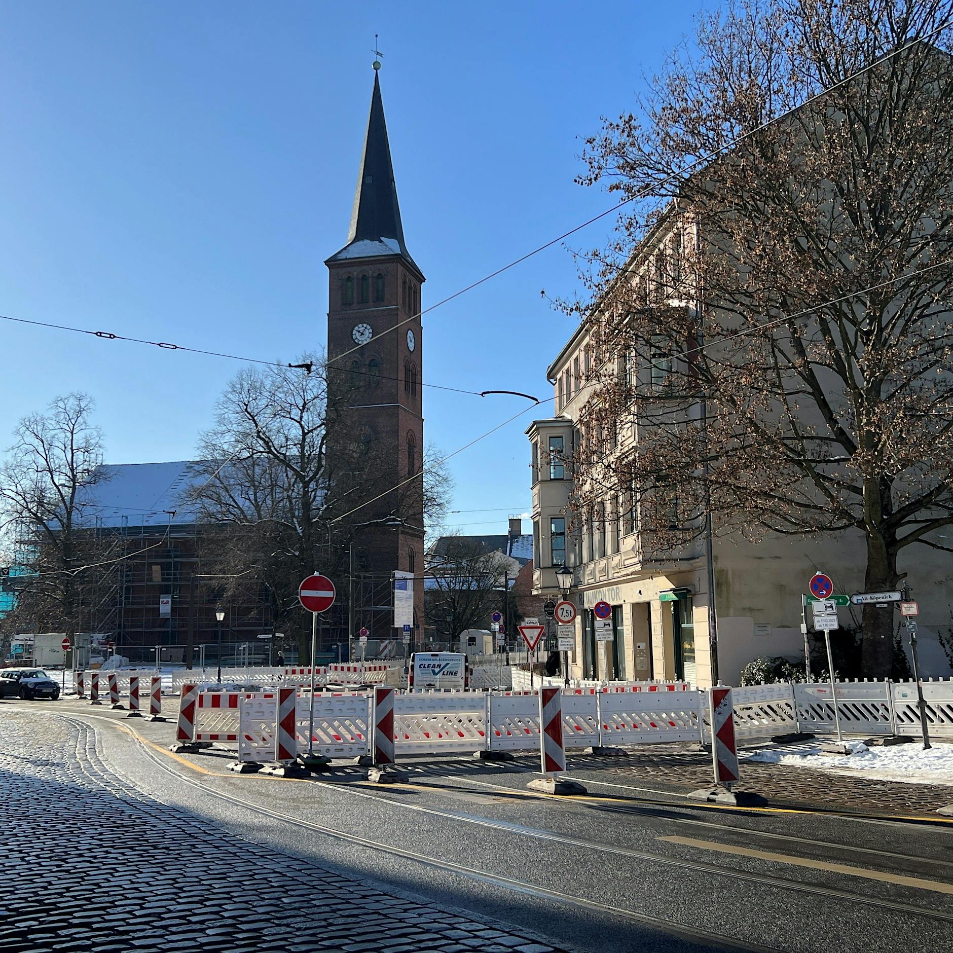 Verkehrs-Chaos in Köpenick: Altstadt komplett gesperrt – DAS passiert dort jetzt!