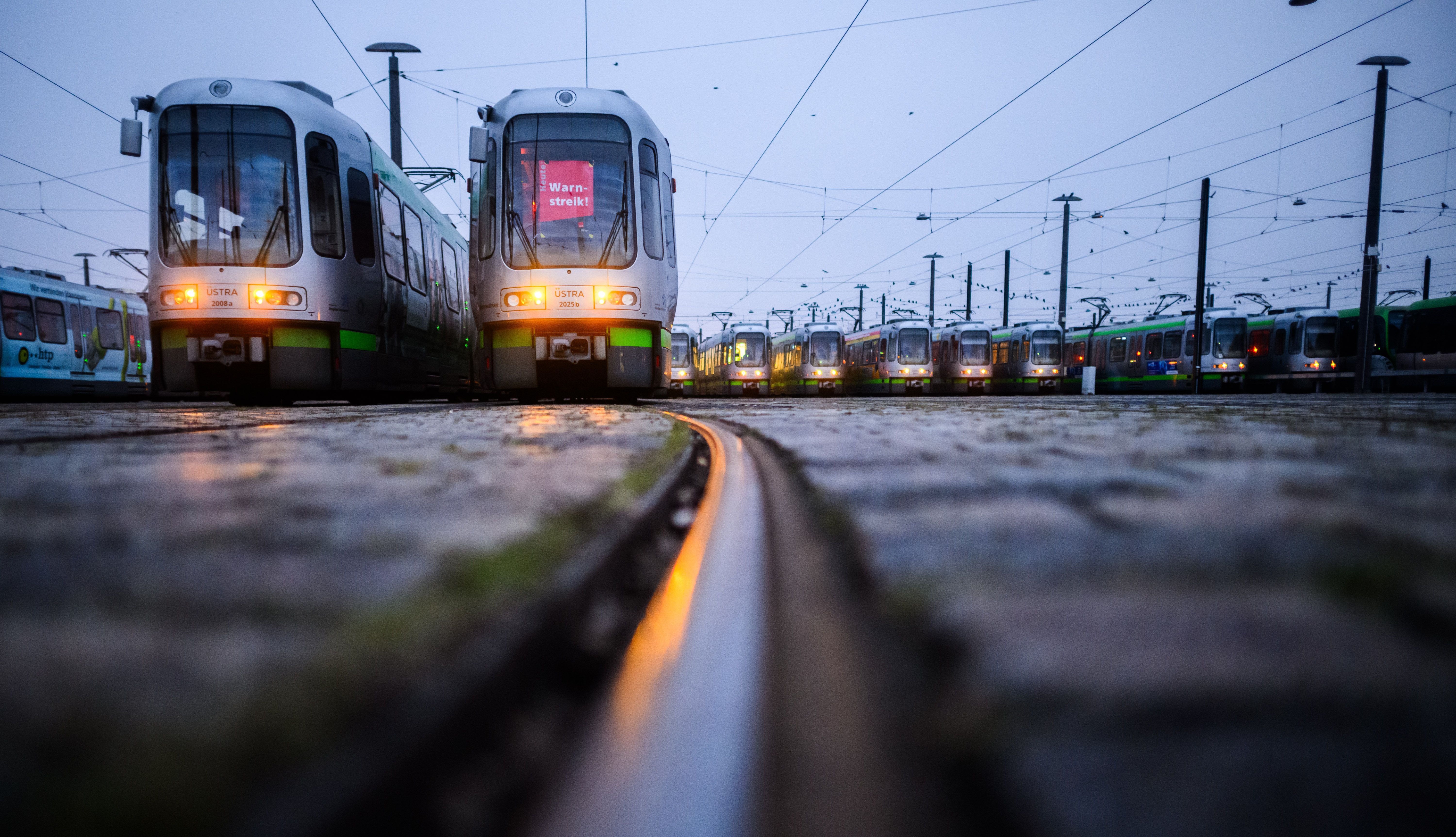 Streik im Nahverkehr: Darf mein Chef mir kündigen, wenn ich zu spät komme?
