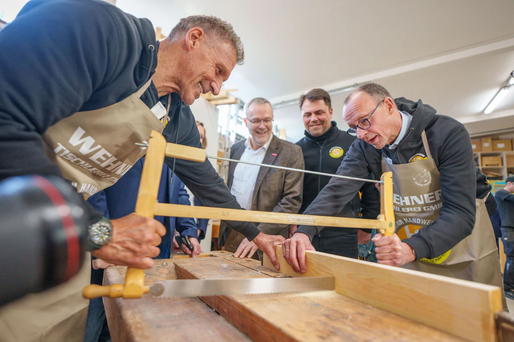 Parteien buhlen im Wahlkampf um Stars! Bringt das wirklich was?