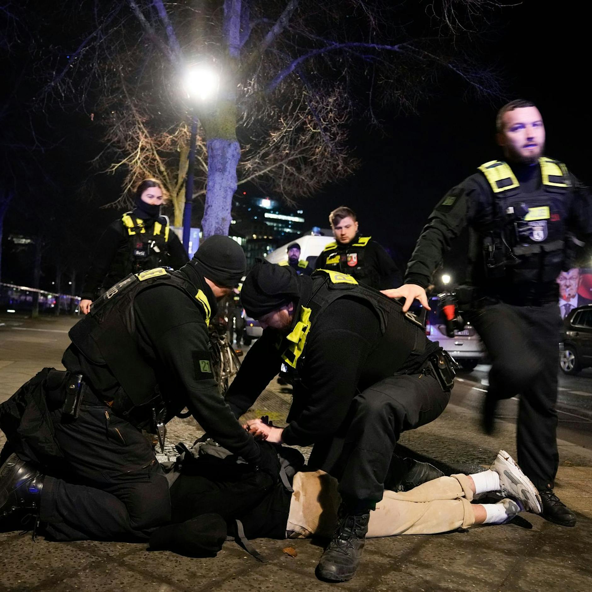 Messer-Gewalt am Holocaust-Mahnmal: Täter hatte Blut an den Händen!