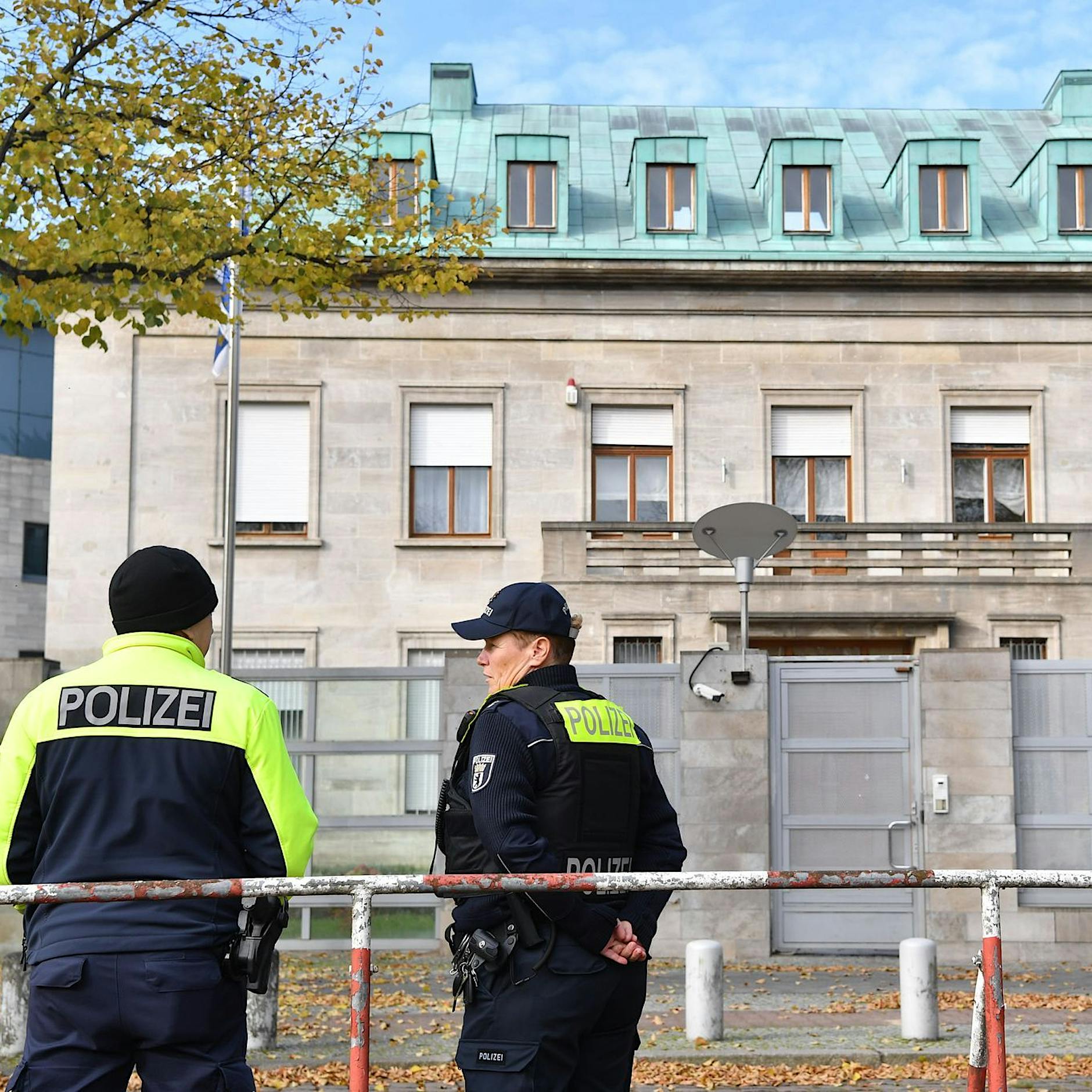 Geplanter Anschlag in Berlin: Polizist nimmt jungen Russen fest