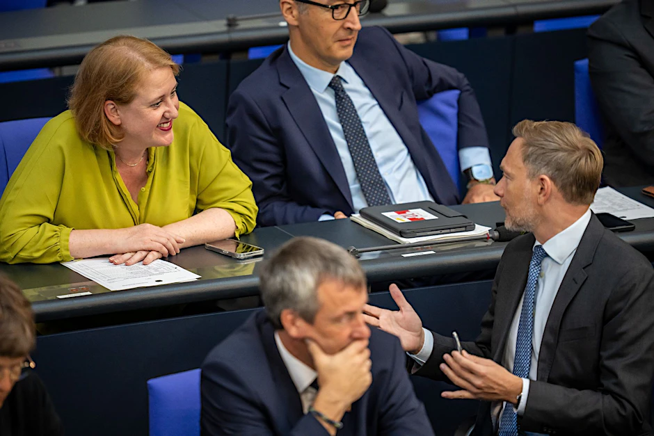 Sehen sich Christian Lindner (FDP) und Lisa Paus (Grüne) im Bundestag wieder oder nicht.