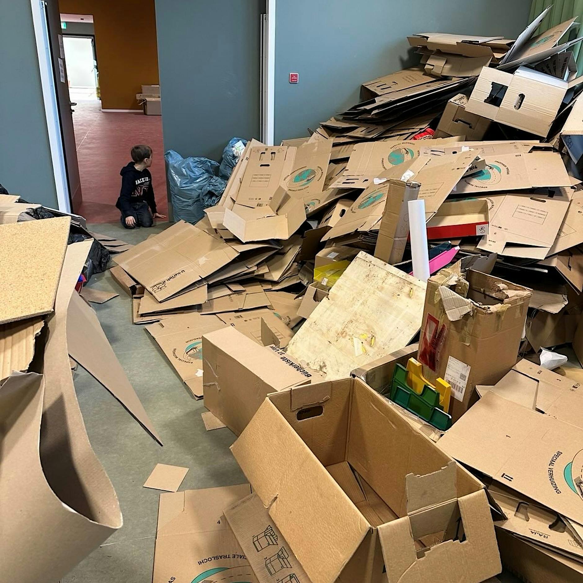 Wedding: Neue Anna-Lindh-Schule versinkt im Müll – „Der Schulbetrieb ist in Gefahr“