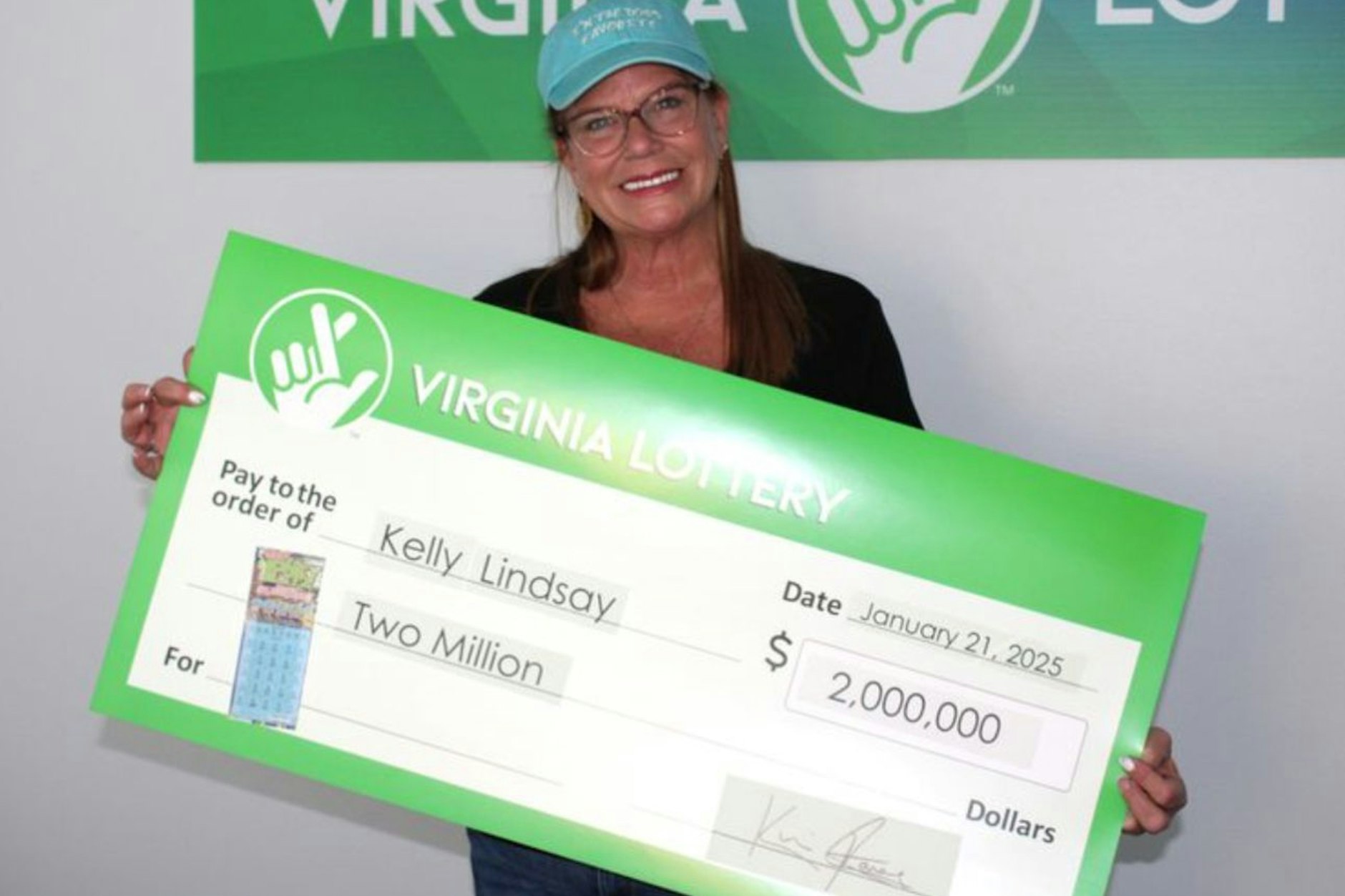 Kelly Lindsay kann ihr Glück kaum fassen, sie gewann zwei Millionen Dollar.