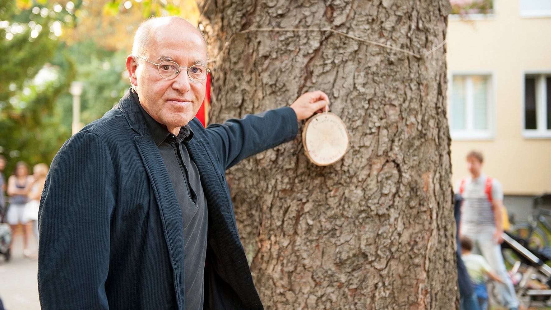 Baumpate Gregor Gysi hatte sich für den Erhalt der Bäume starkgemacht.