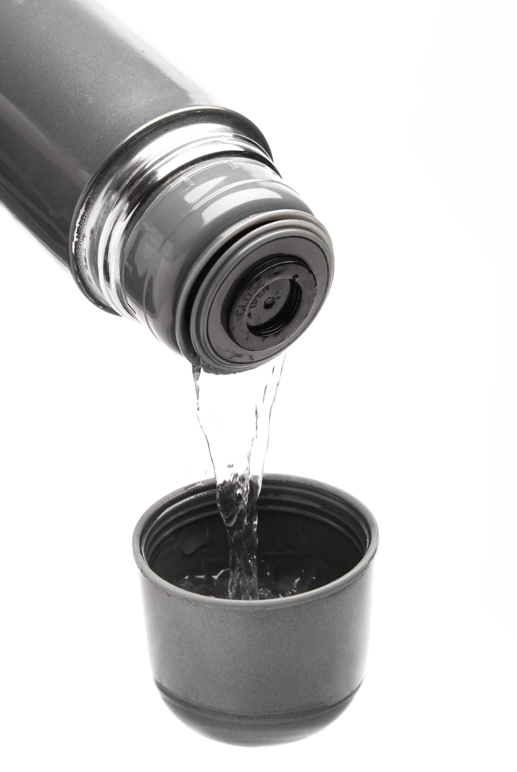 Trinkflasche innen reinigen – dieser einfache Trick wirkt Wunder!